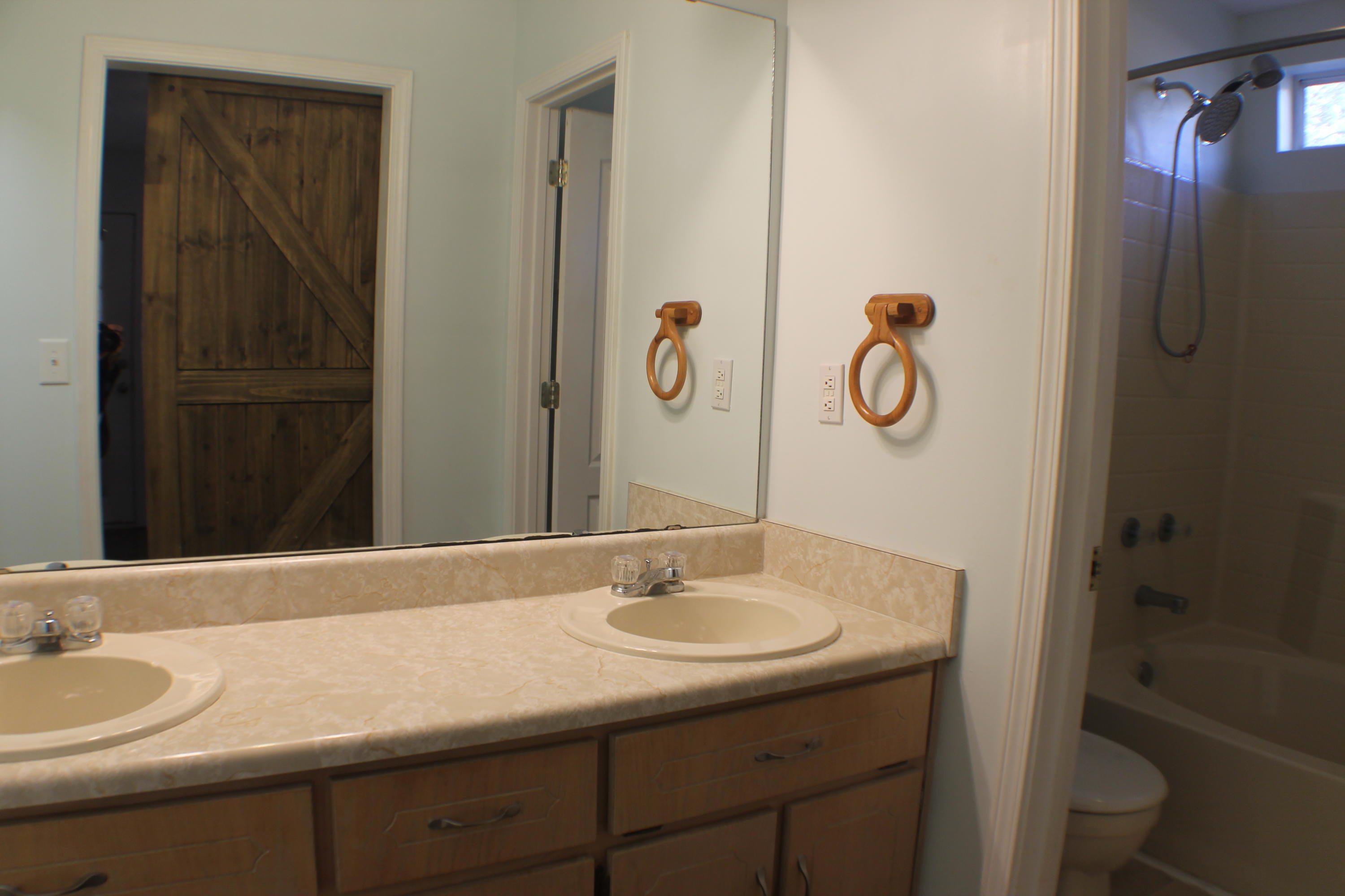 HOLLY HILLS - Residential