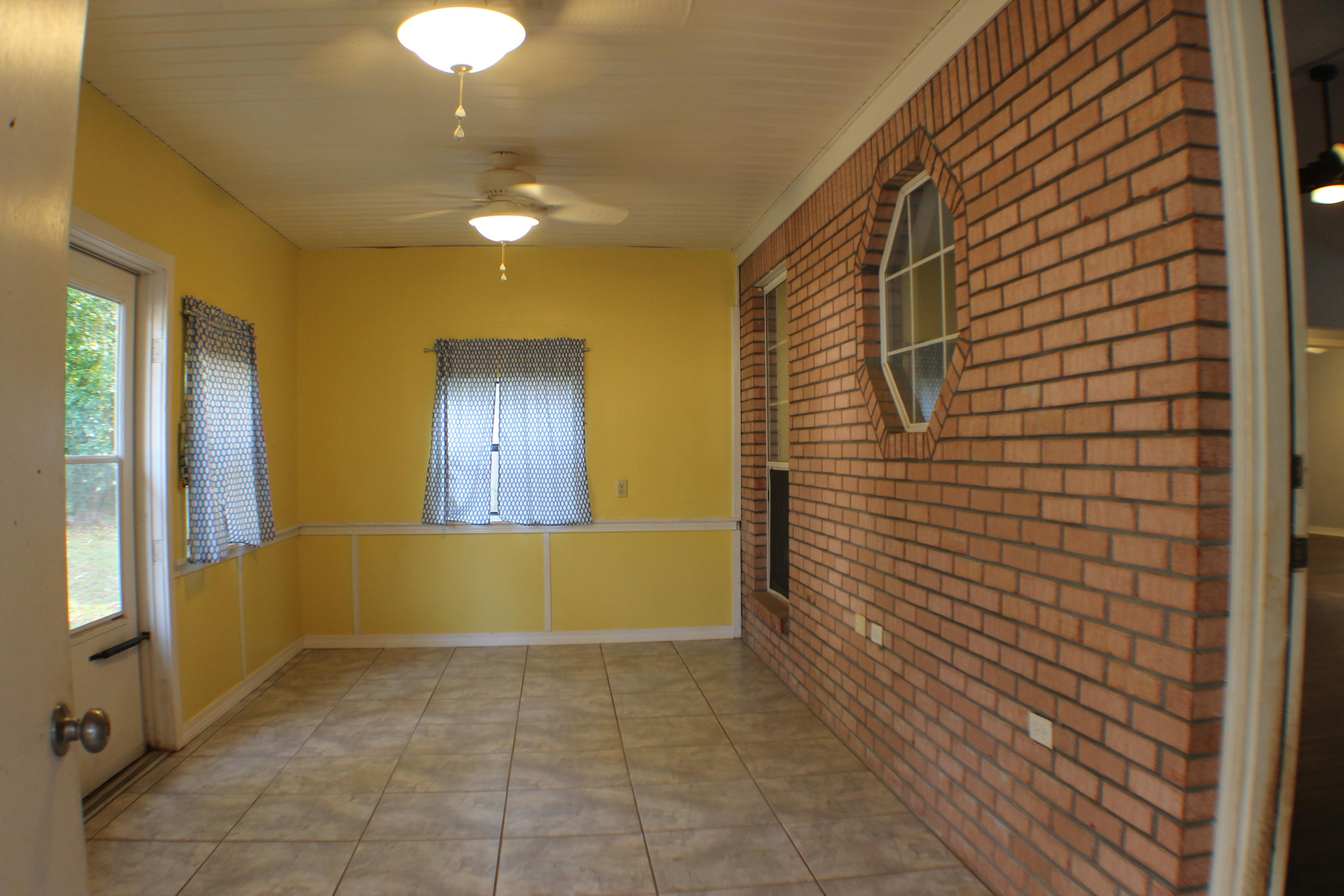 HOLLY HILLS - Residential