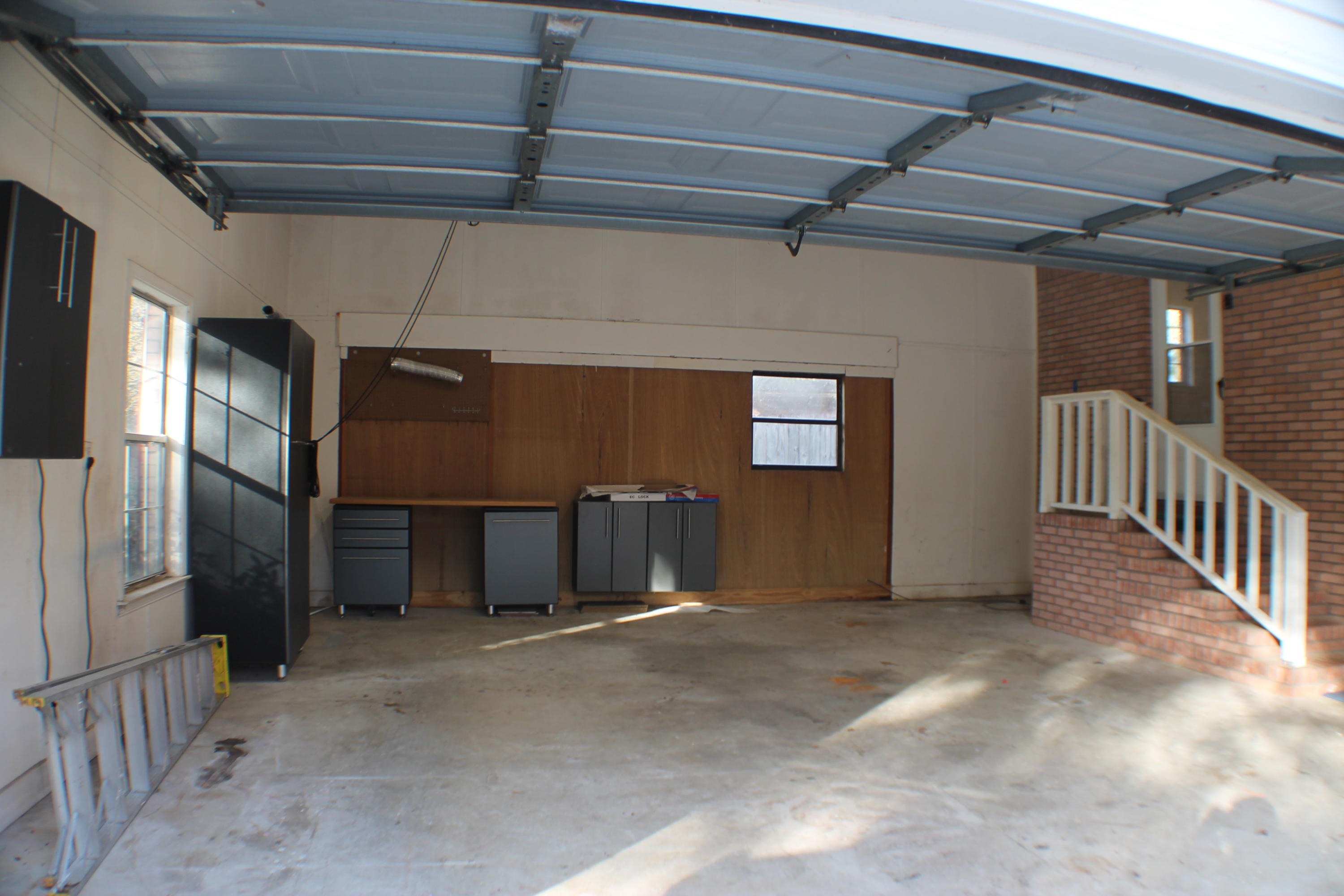 HOLLY HILLS - Residential