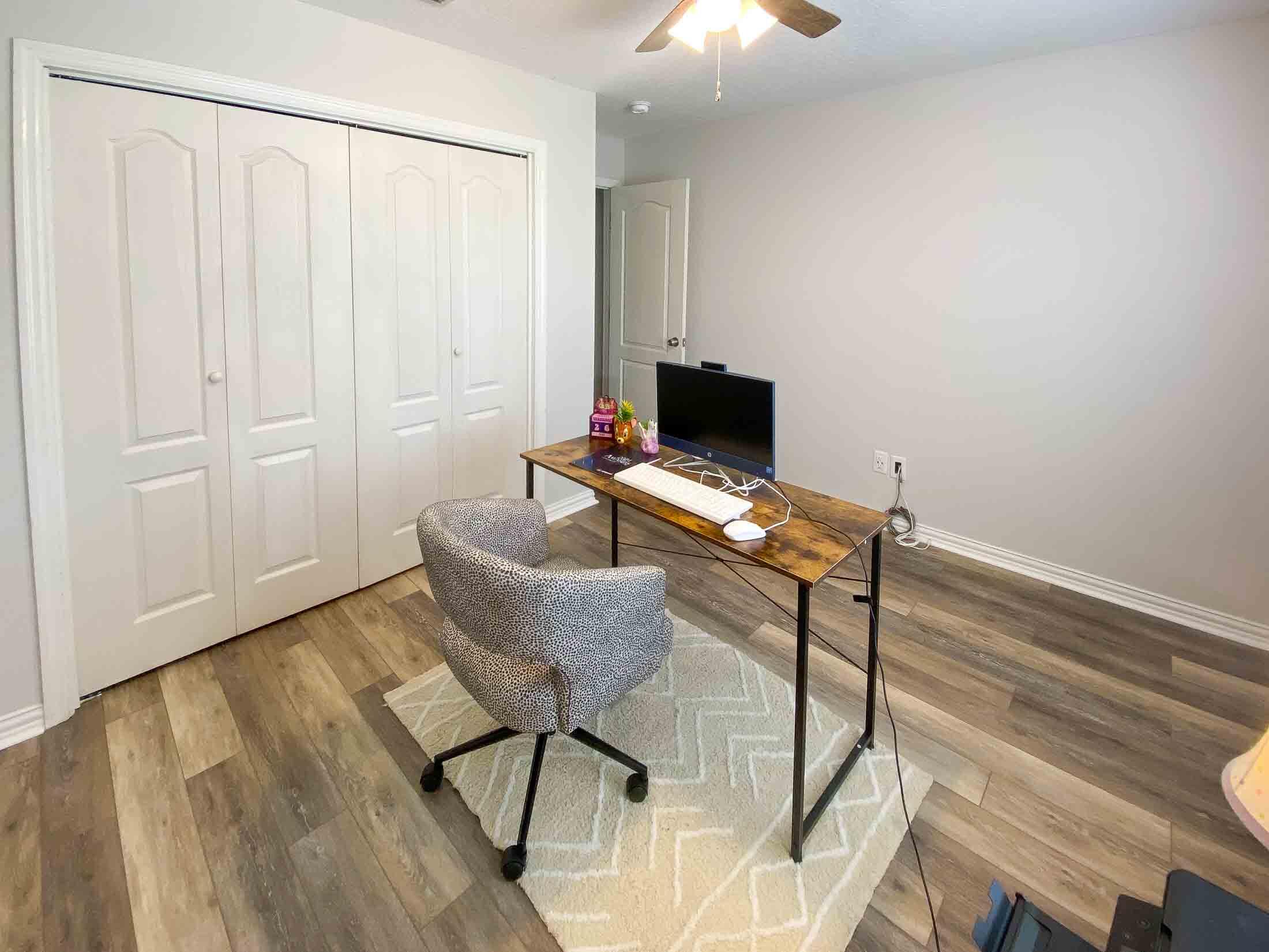 Dolphin Rd Condos - Residential Lease