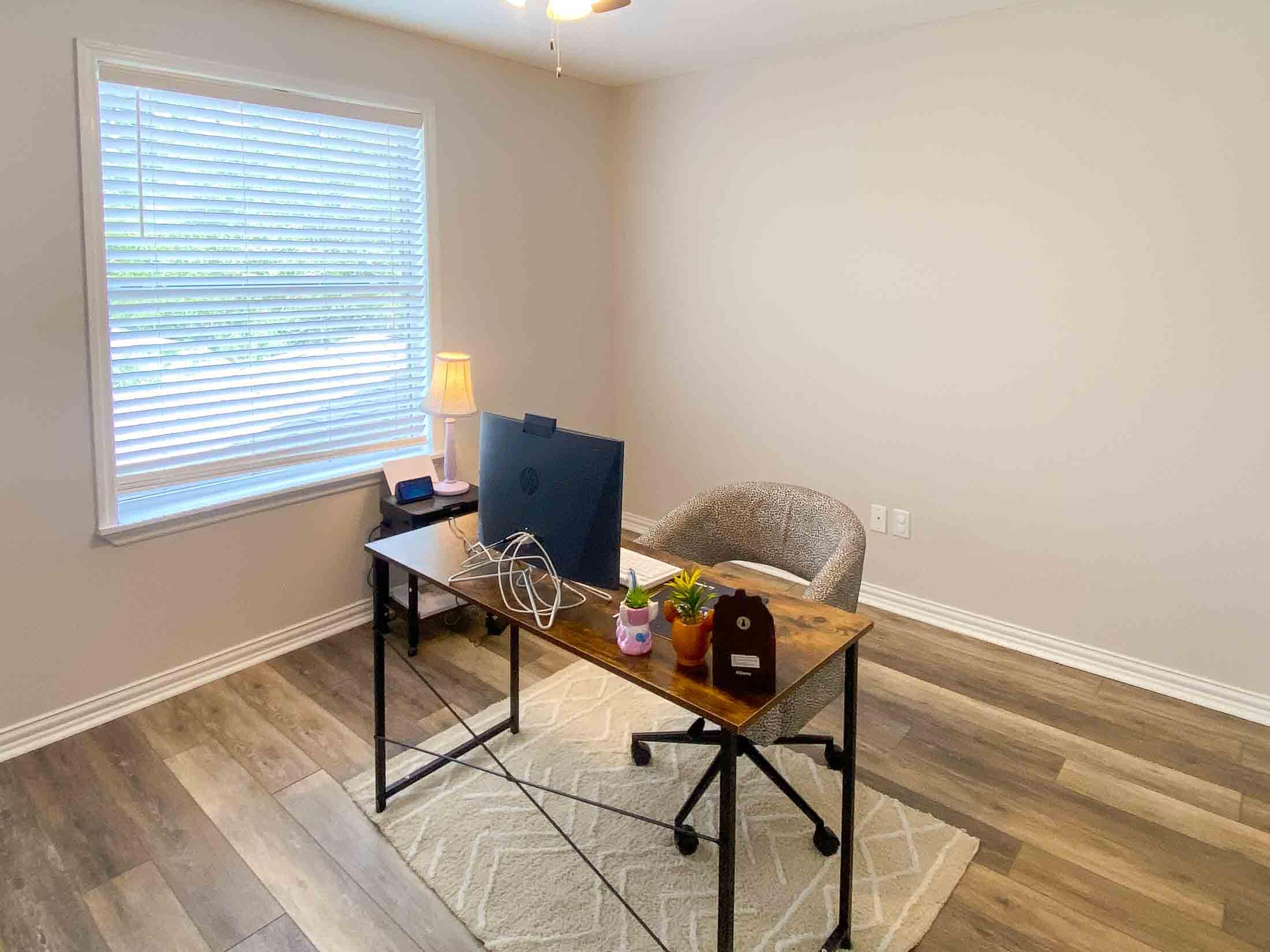 Dolphin Rd Condos - Residential Lease