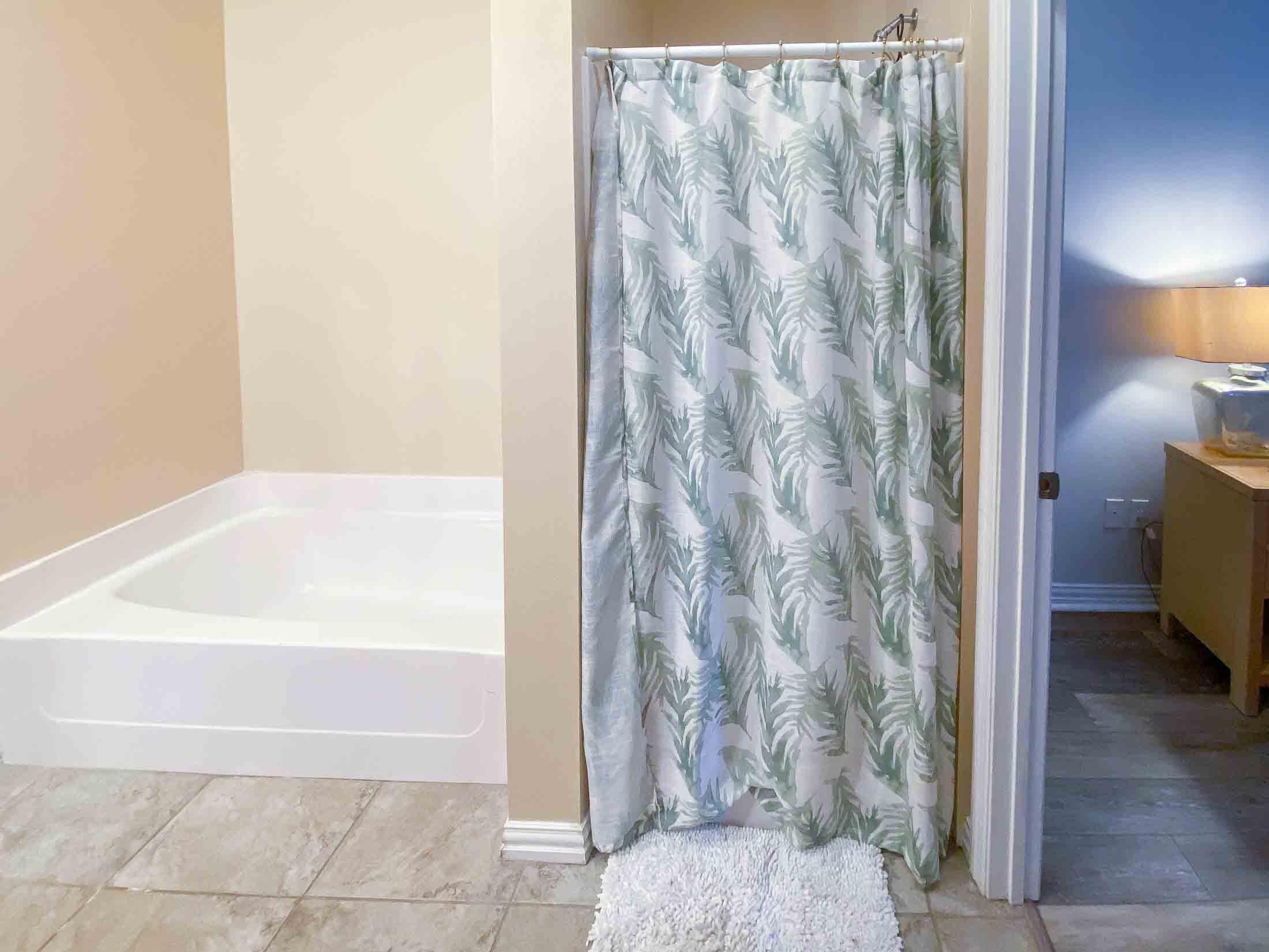 Dolphin Rd Condos - Residential Lease