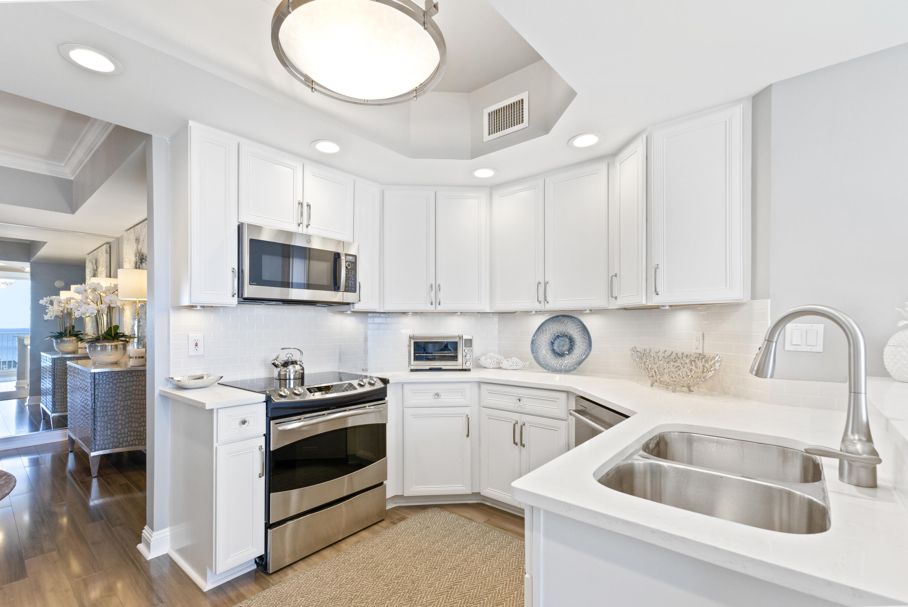 ONE BEACH CLUB DRIVE - Residential