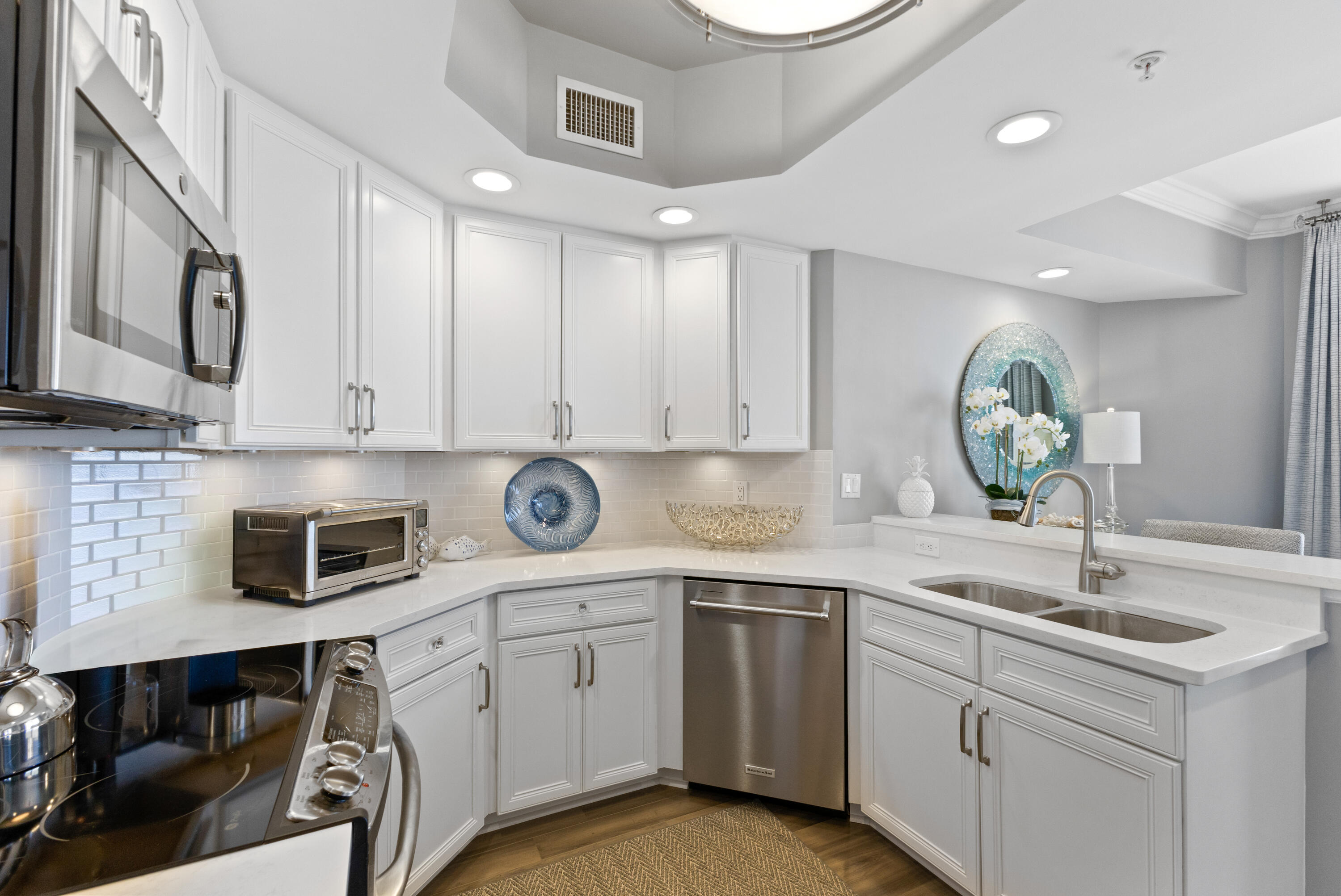 ONE BEACH CLUB DRIVE - Residential