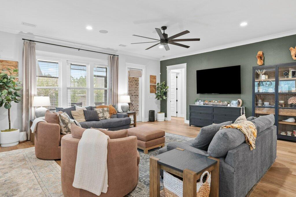 HAMMOCK BAY - Residential