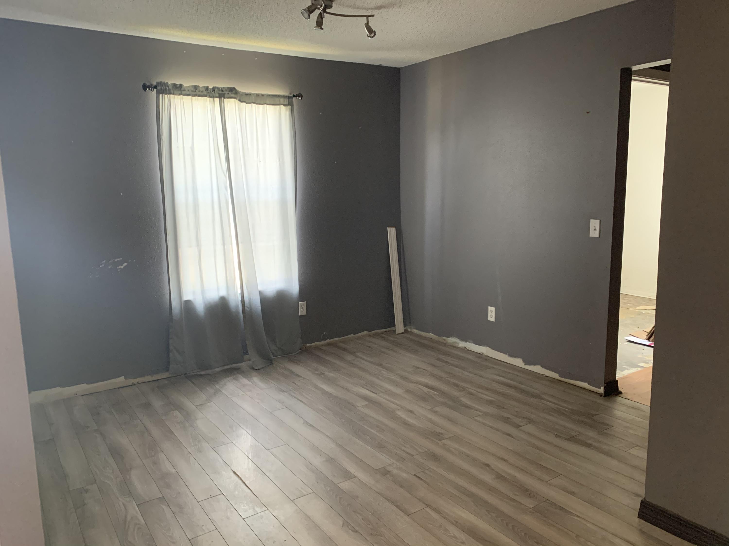 COUNTRYVIEW ESTATES 10TH ADDN - Residential