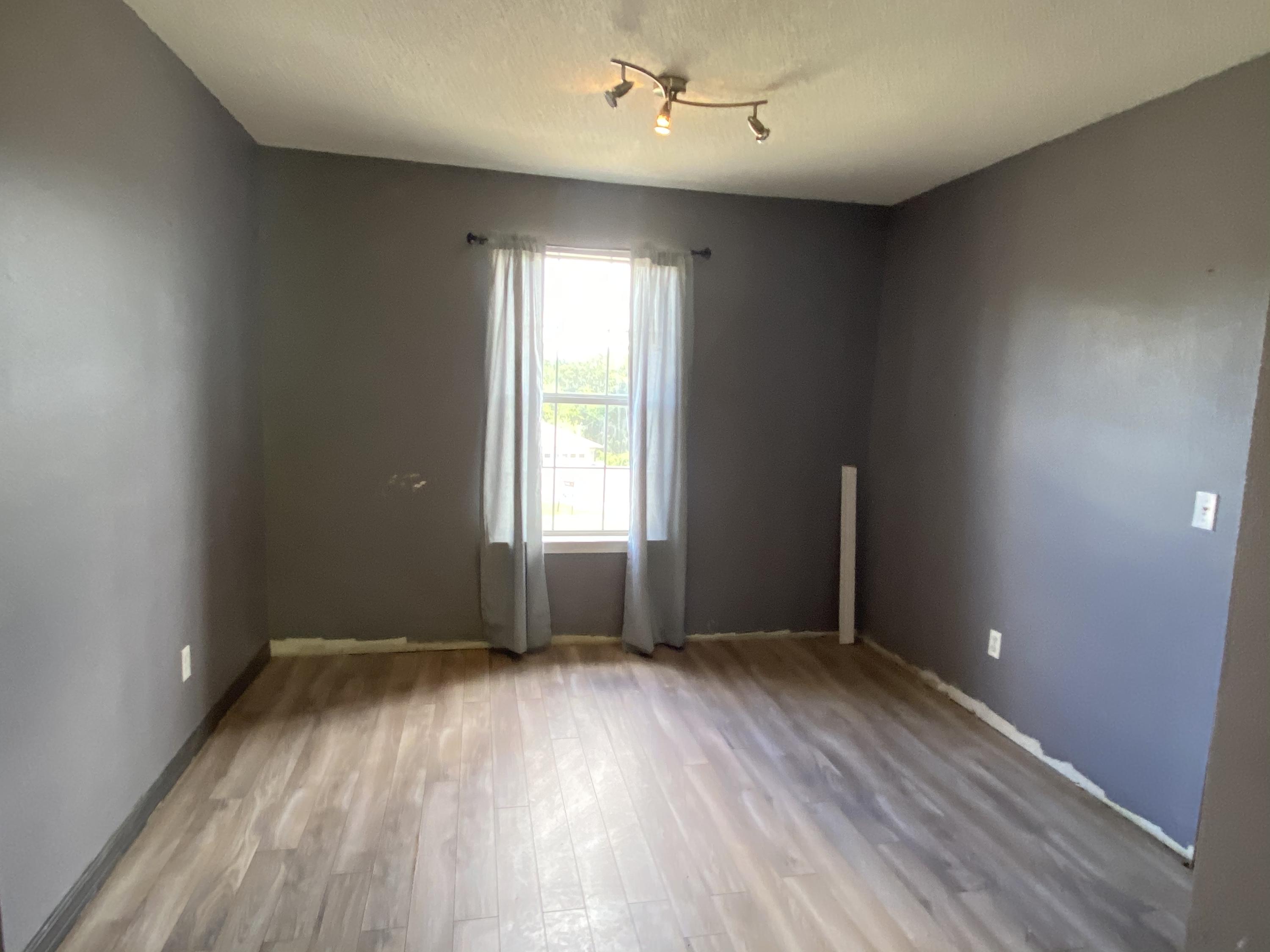 COUNTRYVIEW ESTATES 10TH ADDN - Residential