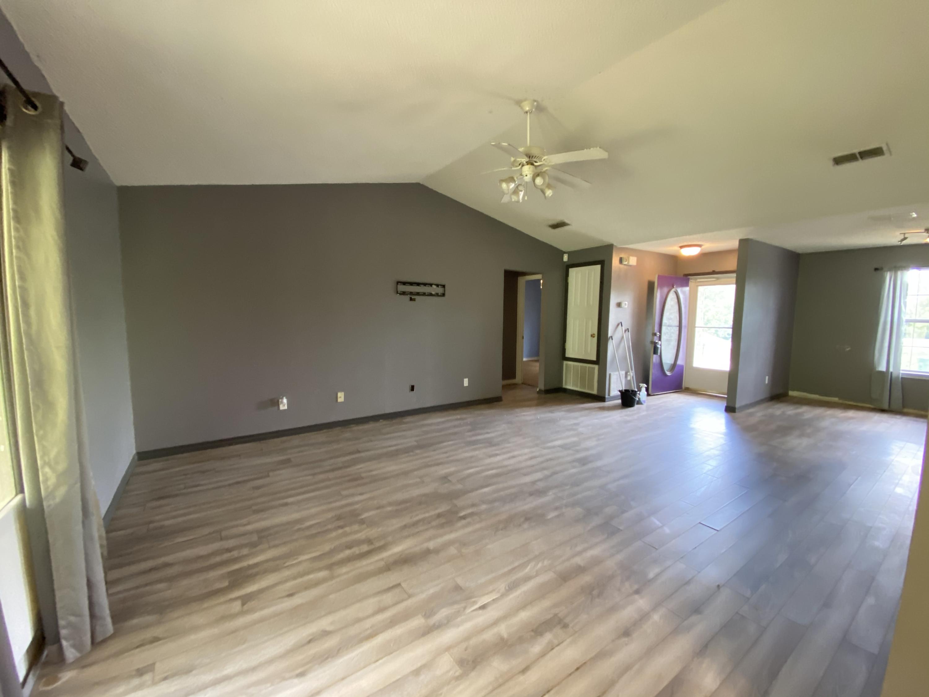 COUNTRYVIEW ESTATES 10TH ADDN - Residential