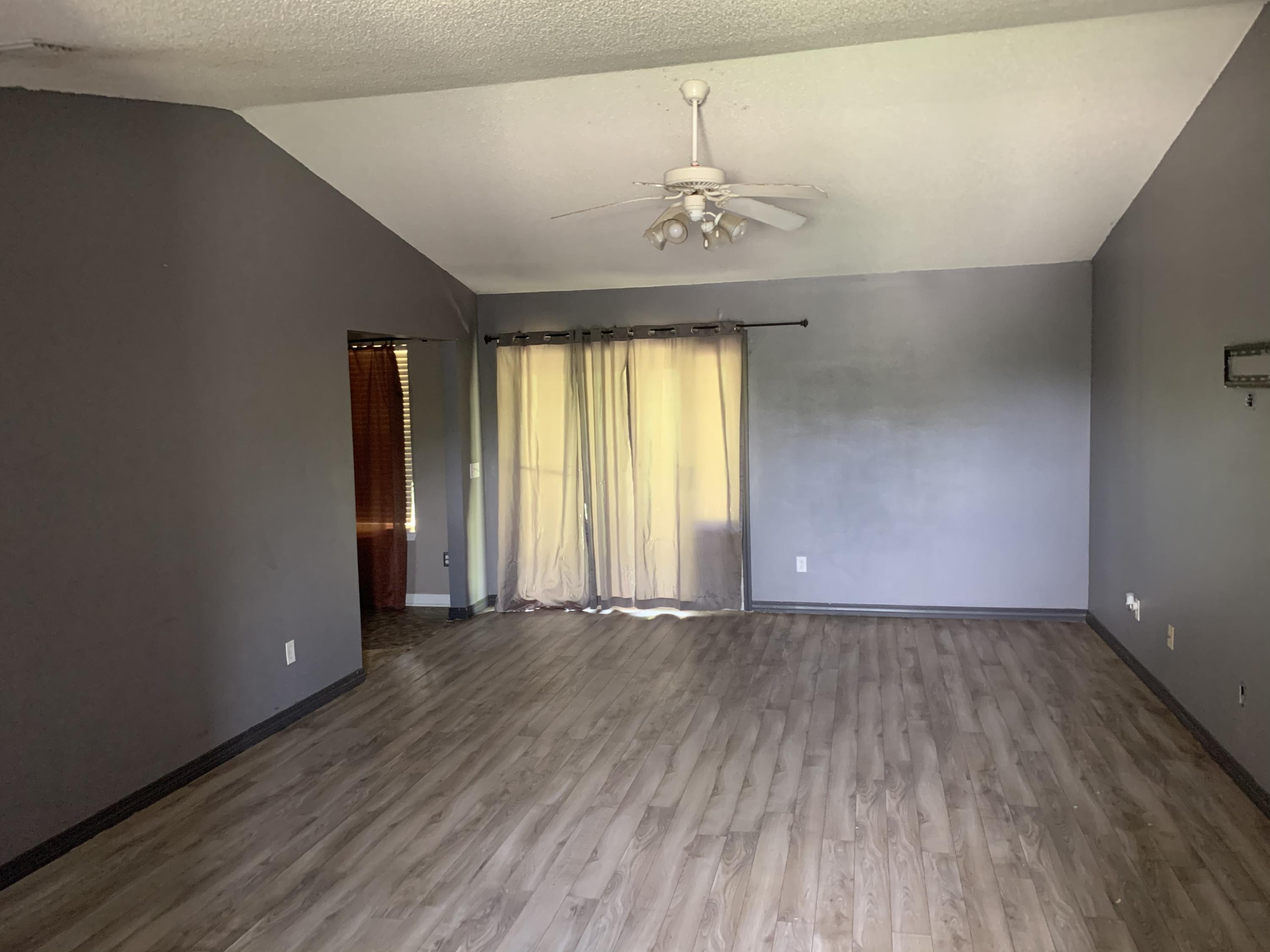 COUNTRYVIEW ESTATES 10TH ADDN - Residential