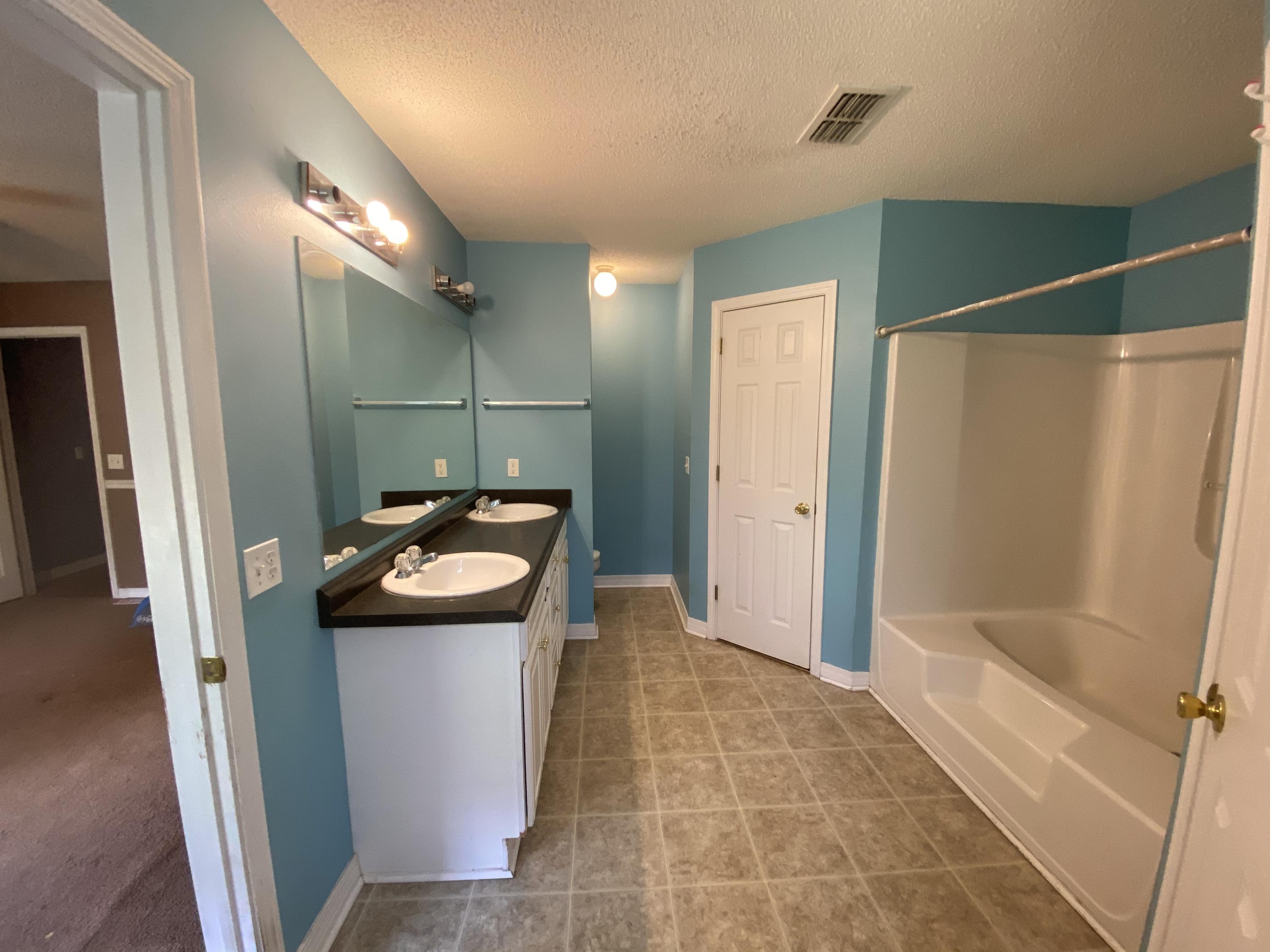 COUNTRYVIEW ESTATES 10TH ADDN - Residential