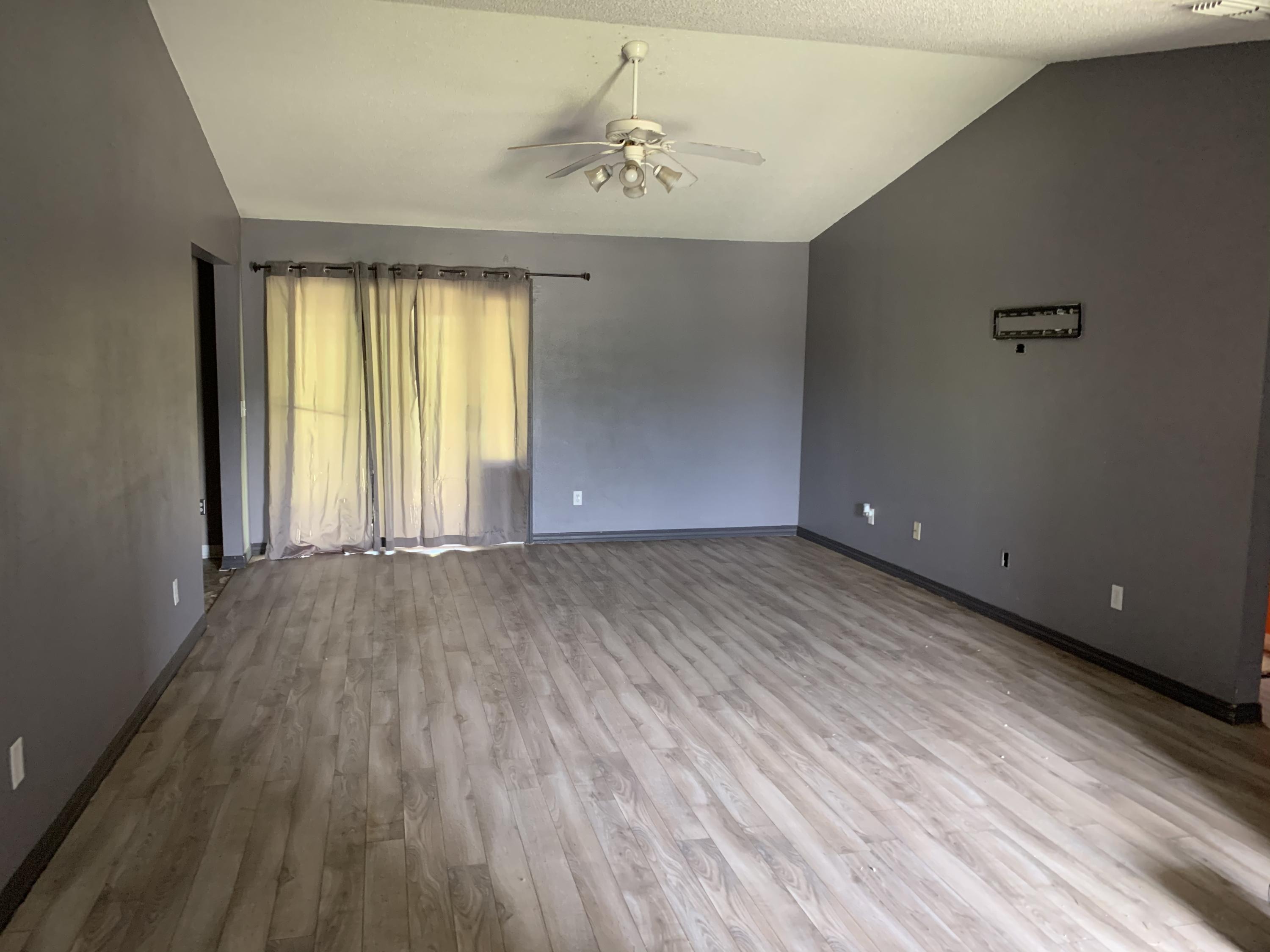 COUNTRYVIEW ESTATES 10TH ADDN - Residential