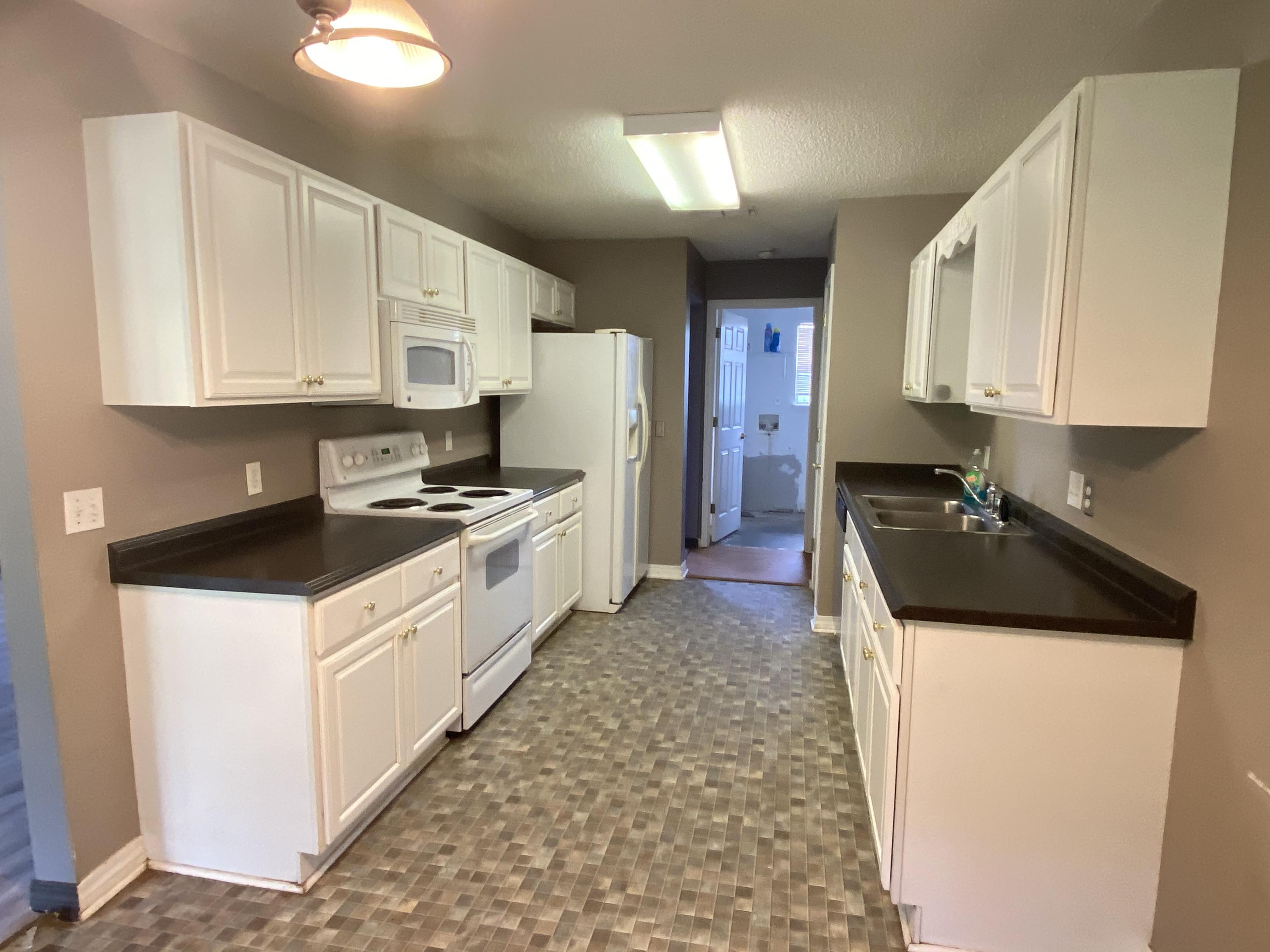 COUNTRYVIEW ESTATES 10TH ADDN - Residential