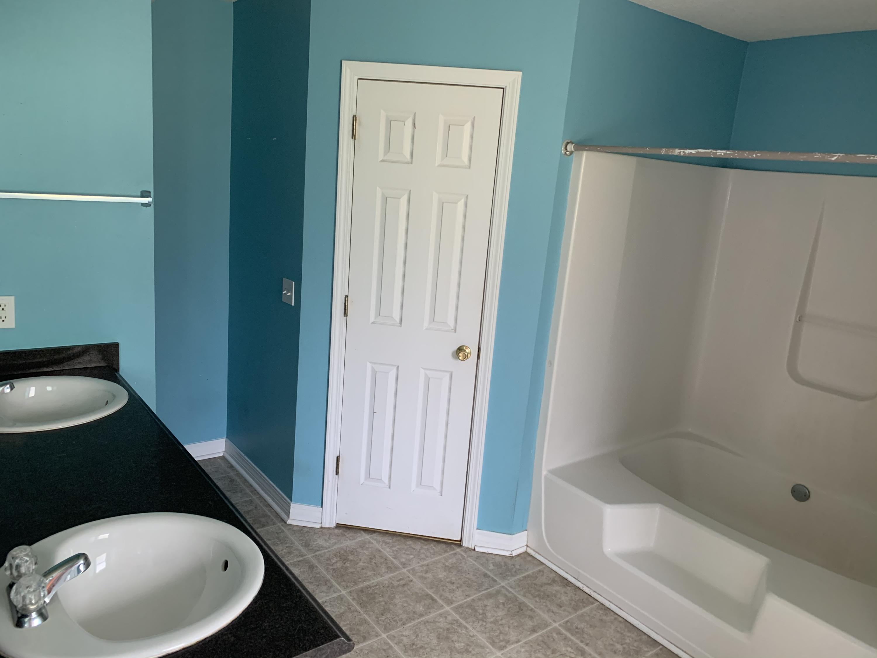 COUNTRYVIEW ESTATES 10TH ADDN - Residential