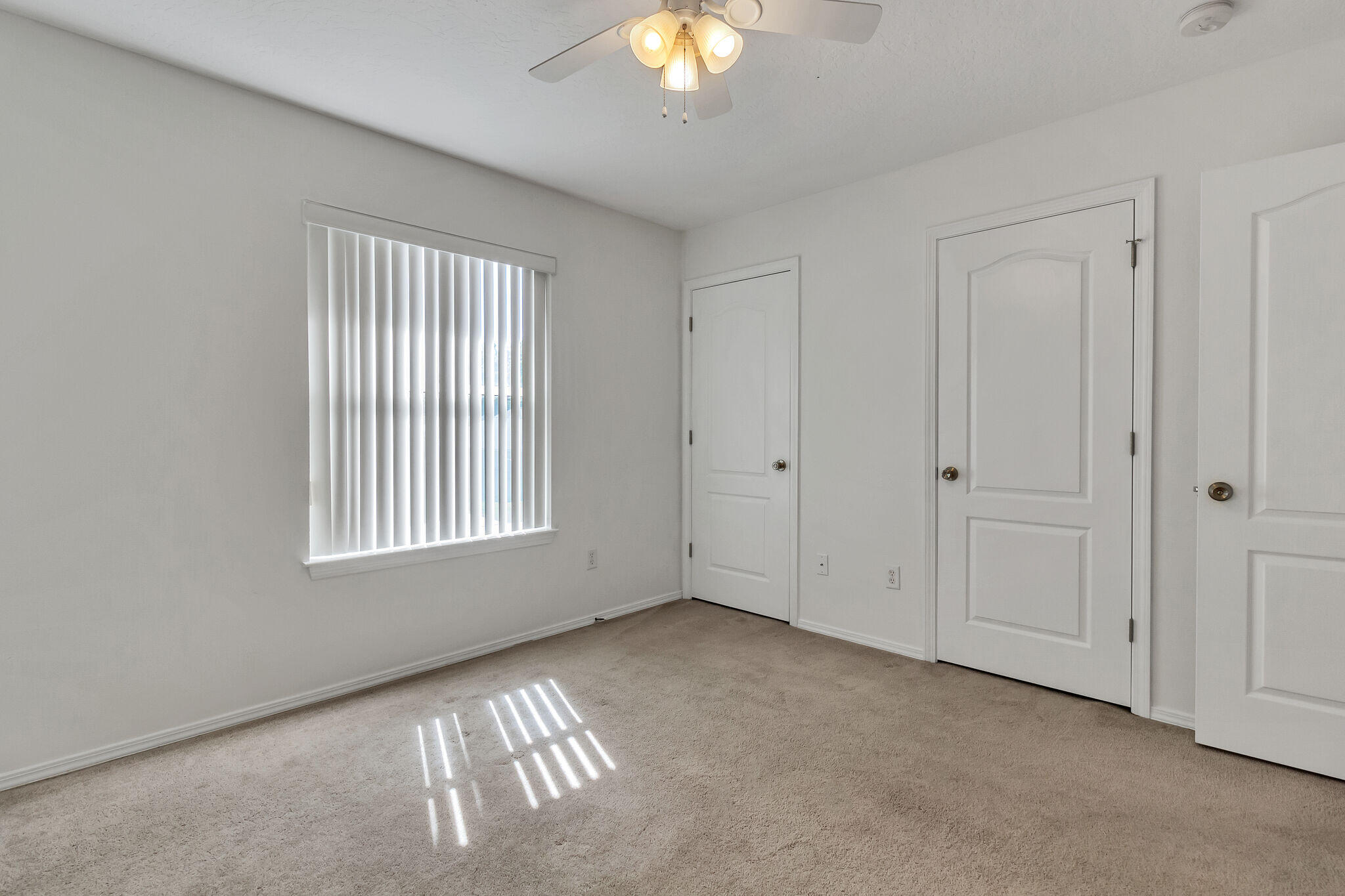 SHAY LIN TOWN HOMES - Residential Lease