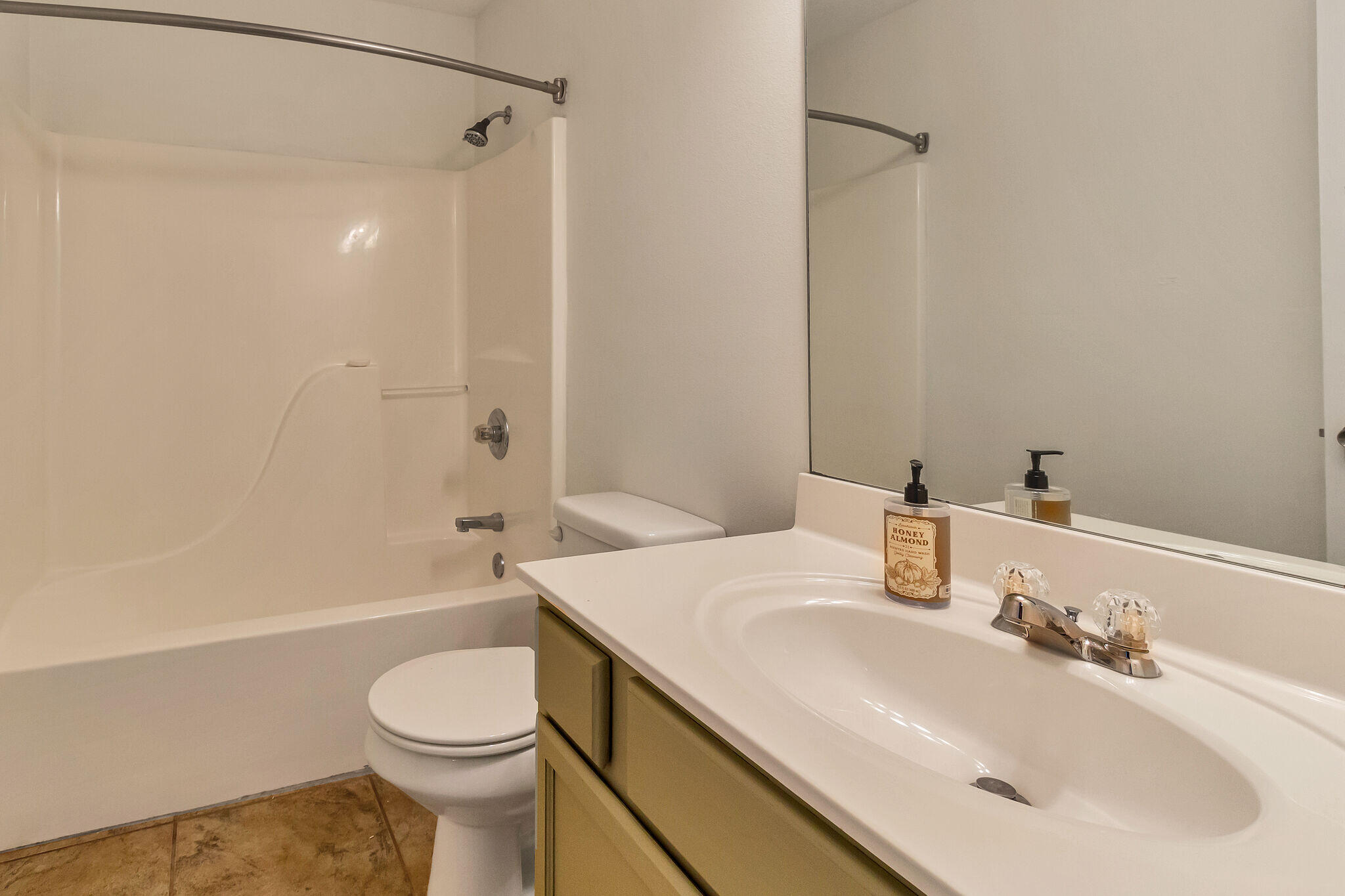 SHAY LIN TOWN HOMES - Residential Lease