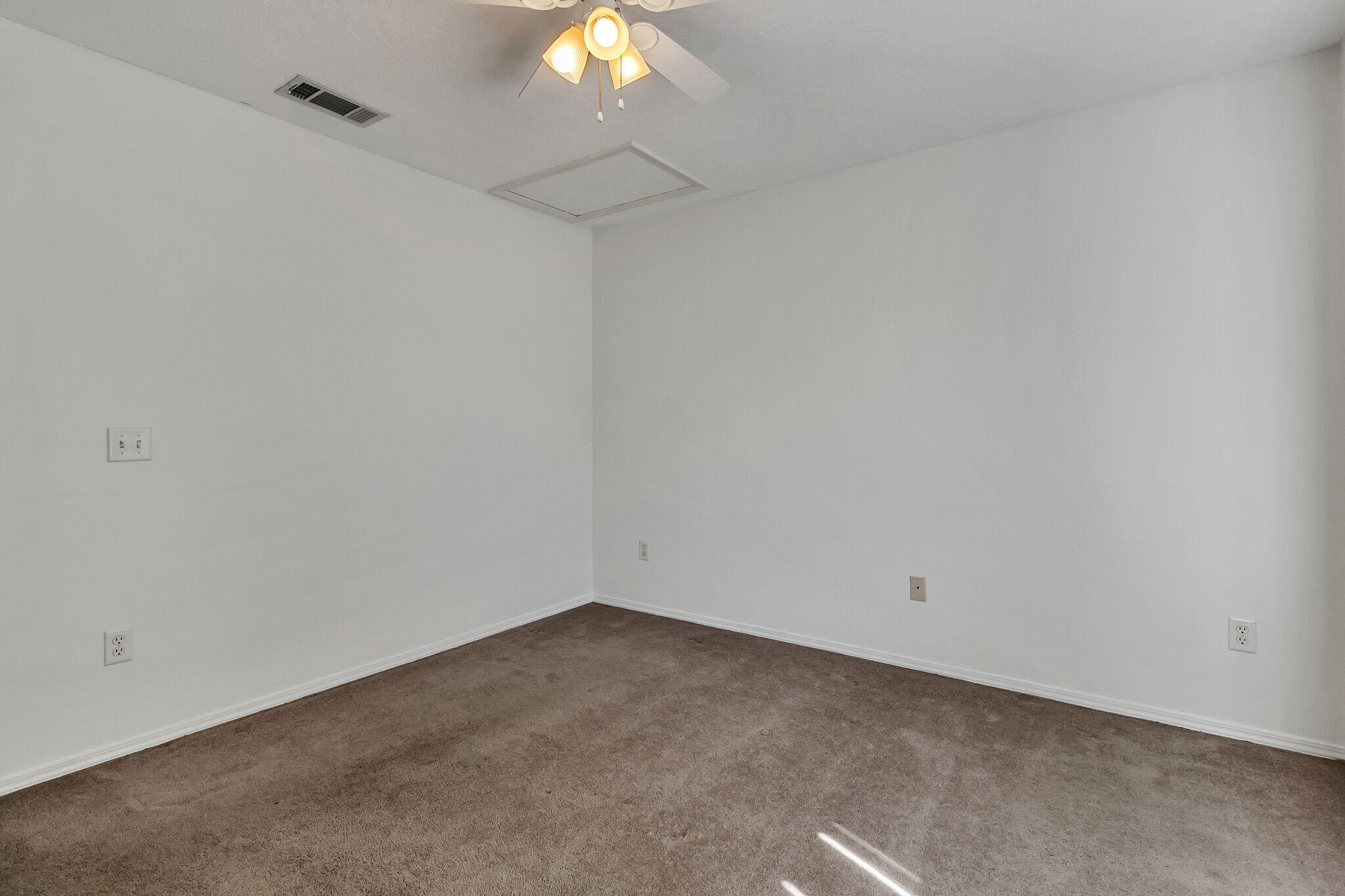 SHAY LIN TOWN HOMES - Residential Lease