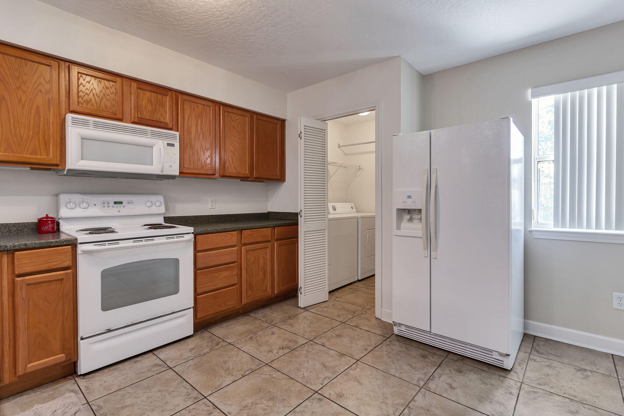 SHAY LIN TOWN HOMES - Residential Lease