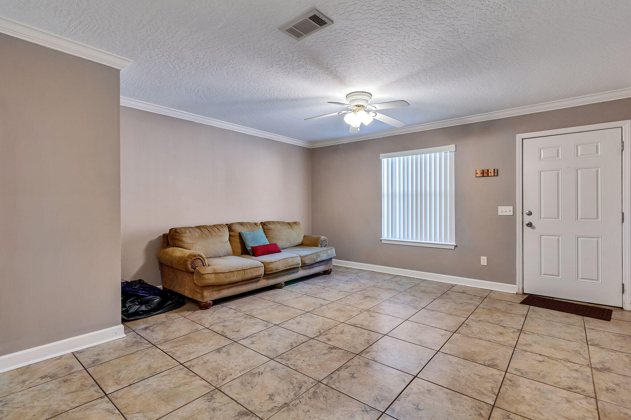 SHAY LIN TOWN HOMES - Residential Lease