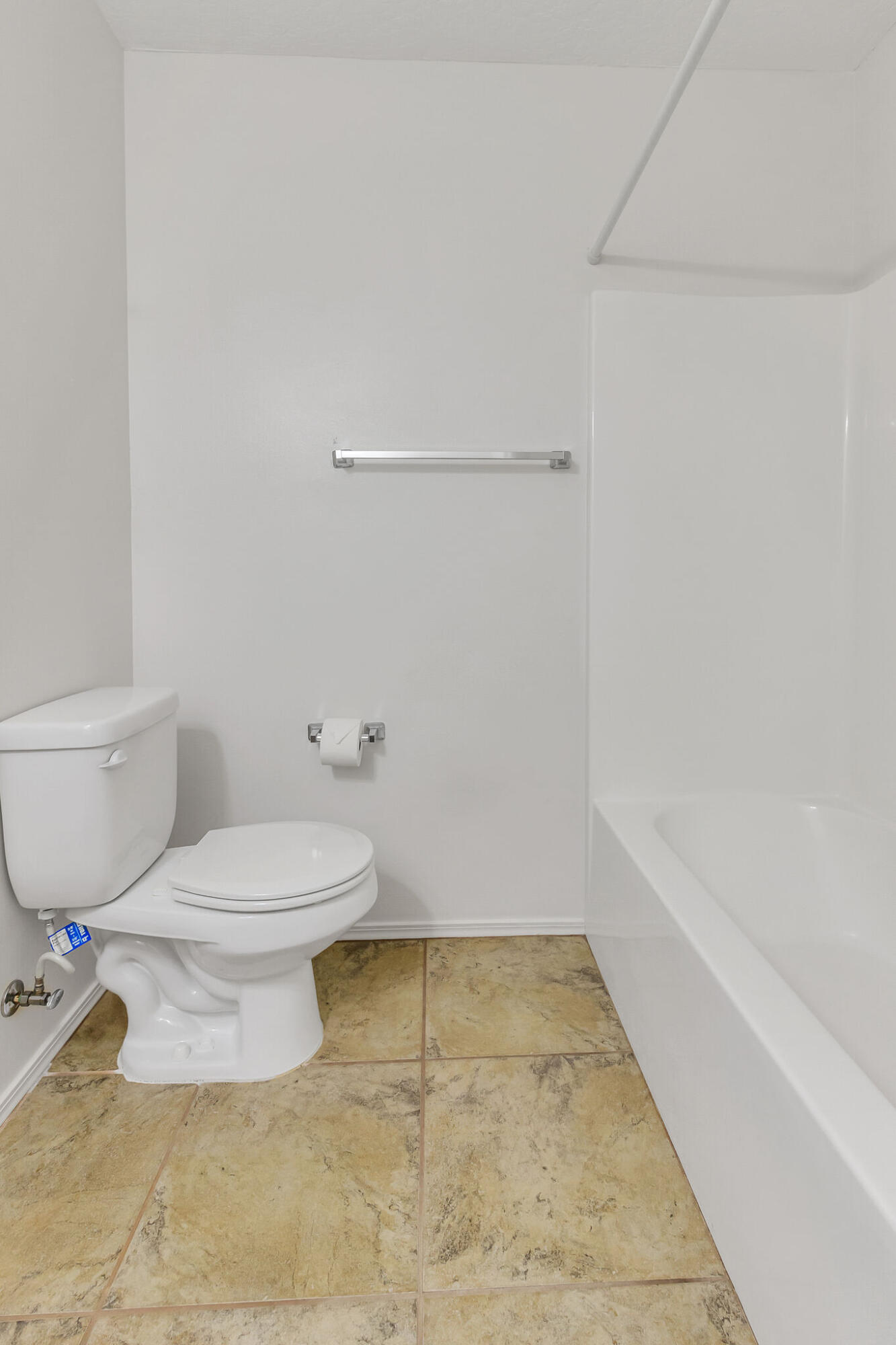 SHAY LIN TOWN HOMES - Residential Lease