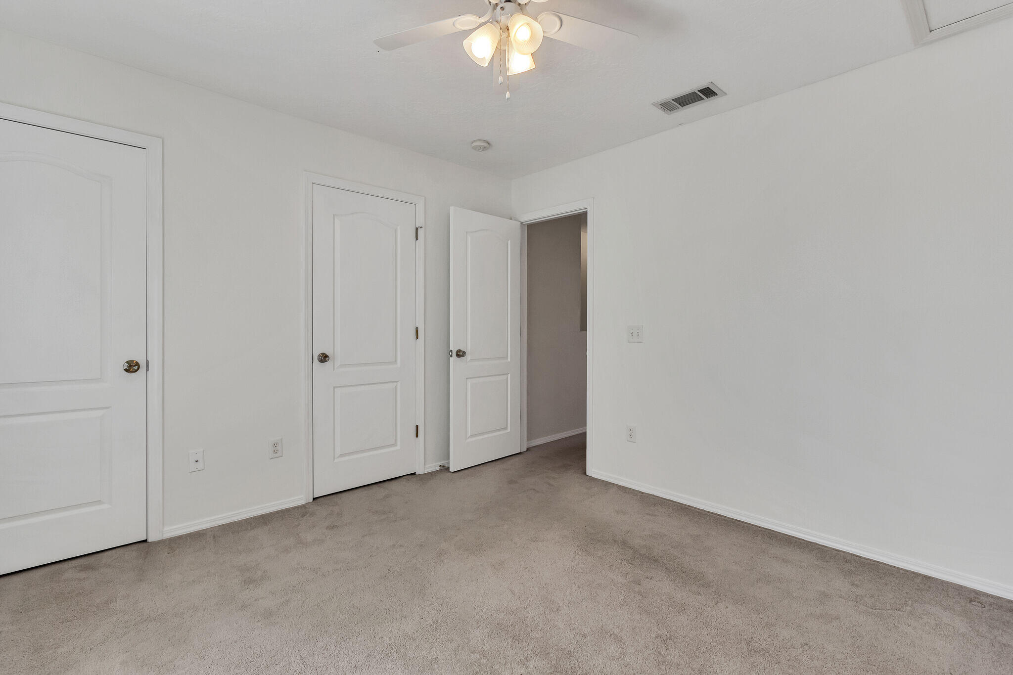 SHAY LIN TOWN HOMES - Residential Lease