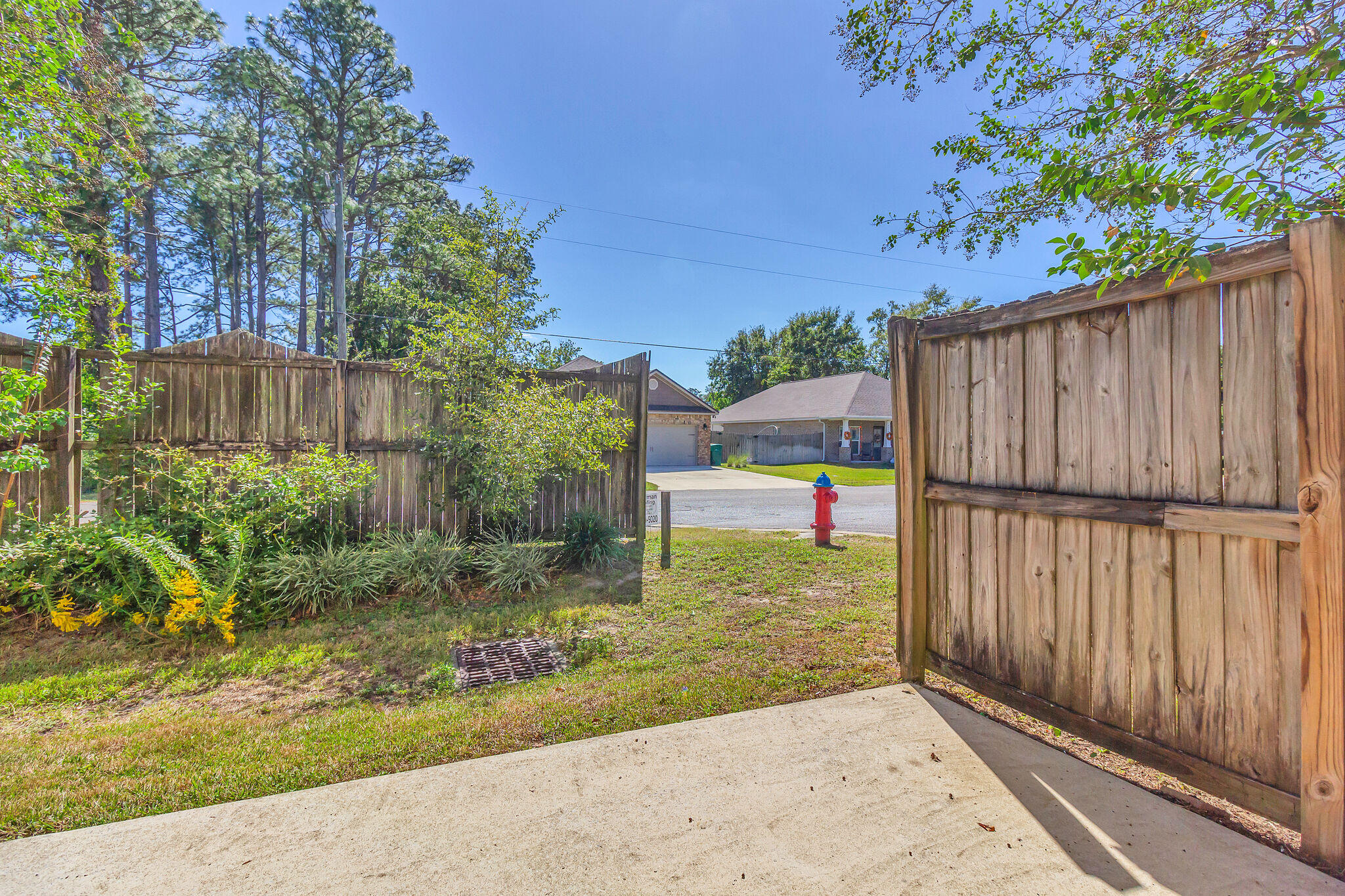 SHAY LIN TOWN HOMES - Residential Lease