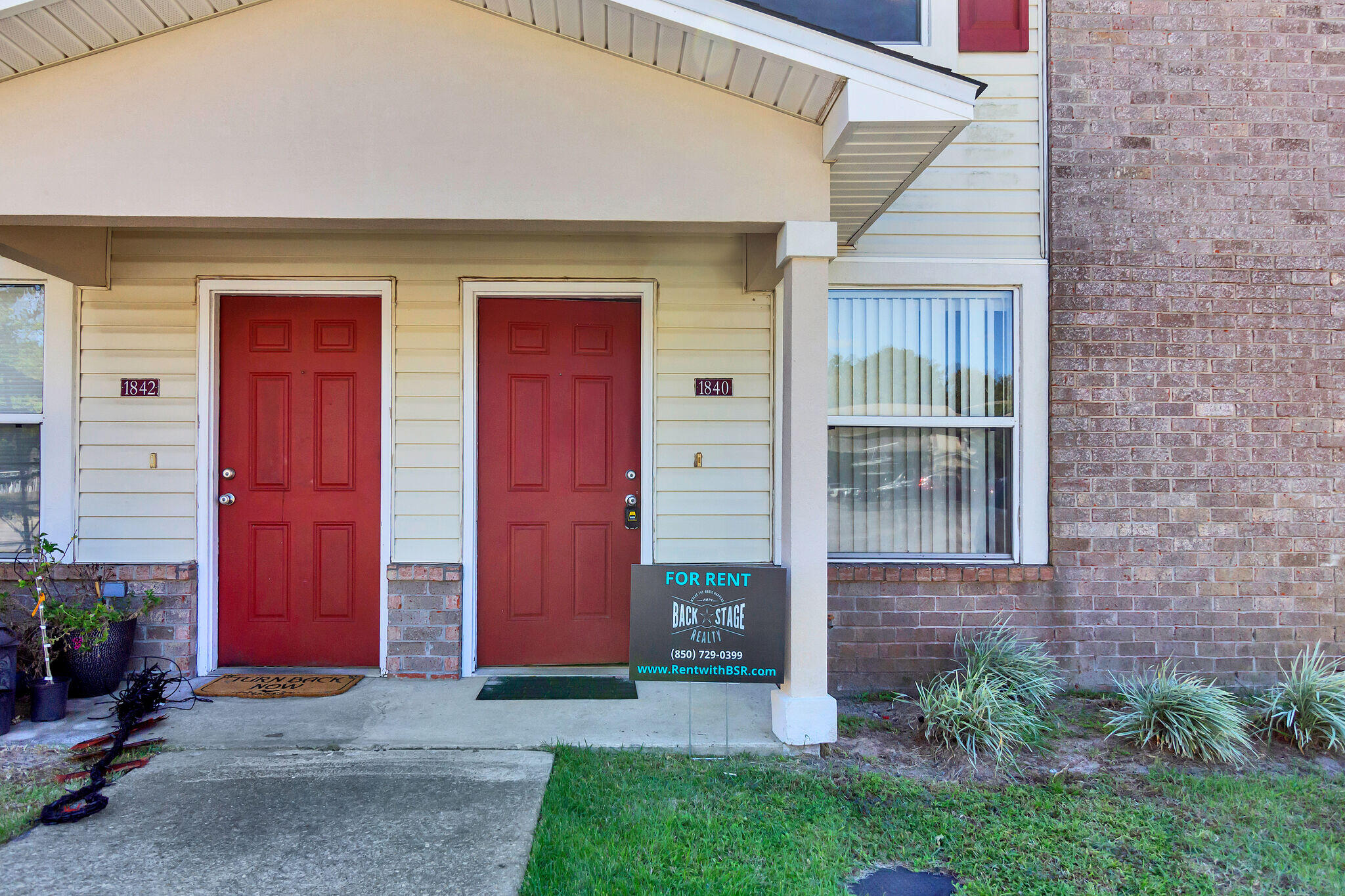 SHAY LIN TOWN HOMES - Residential Lease