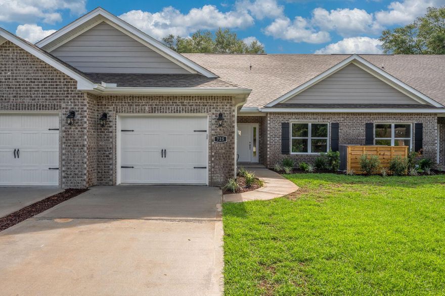 Very exciting news!!! BUILDER IS CONTRIBUTED $5,000.00 TOWARDS BUYERS CLOSING/PREPAIDS.   BRAND NEW one level Townhomes.  Welcome to SOUTH FAIRVIEW TOWNHOMES. The second of 4 located in the heart of Fort Walton Beach, Fl.  No more having to climb stairs!  Beautifully designed inside and out. This beauty has 2 bedrooms and 2 baths with a single car garage. As you enter this gorgeous home you will adore the open concept with the kitchen open to the living/dining room area.  Upgrades include granite countertops, stainless steel appliances, beautiful kitchen cabinetry and a walk-in pantry.  The master bedroom offers a spacious walk-in closet, a delightful master bath with a garden tub, separate shower and double vanities.  All brick for less maintenance on the exterior. Both bedrooms offer very spacious walk-in closets. Covered back porch for entertaining or just enjoying a cup of coffee in the morning time and enjoying your backyard.  
Located minutes from shopping, restaurants, and the beaches.  Also located conveniently to Hurlburt Field and Eglin Airforce base.  Make this fabulous home yours today.  Buyer to verify all information deemed important.  