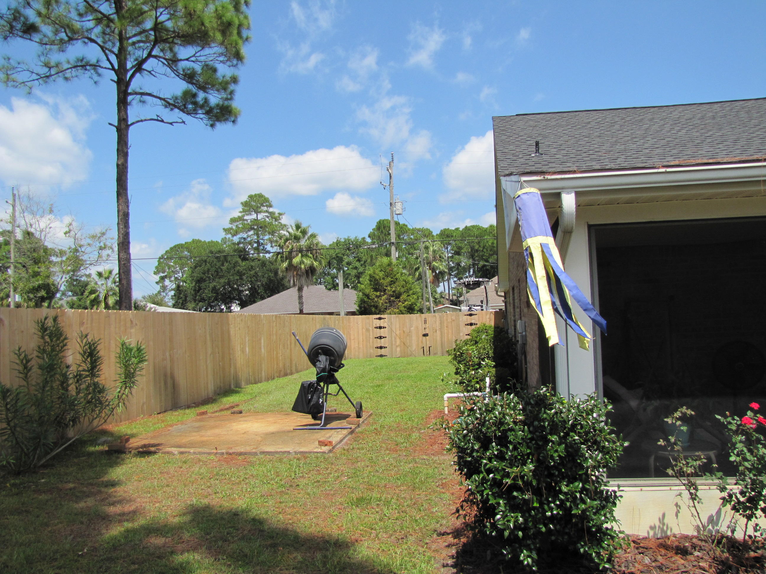 HOLIDAY SHORES EST 4TH ADDN - Residential Lease