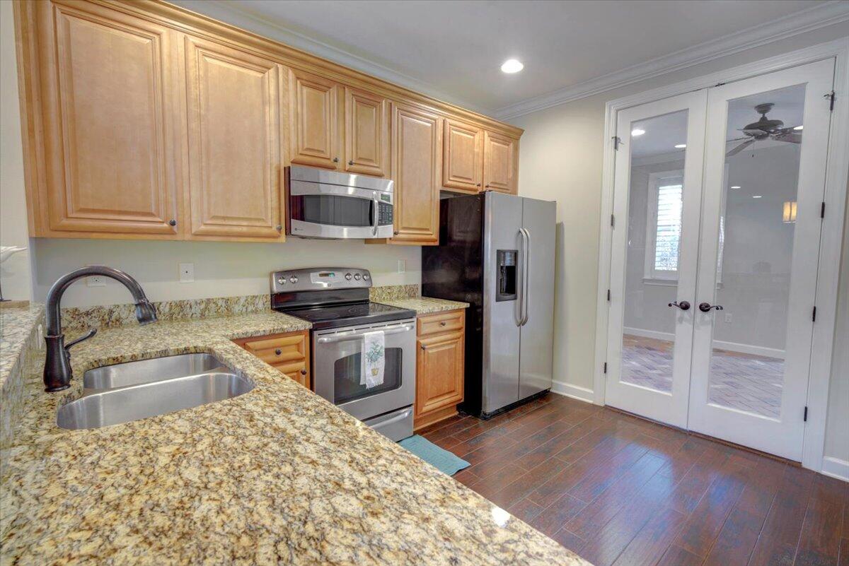 MARINA LANDING - Residential