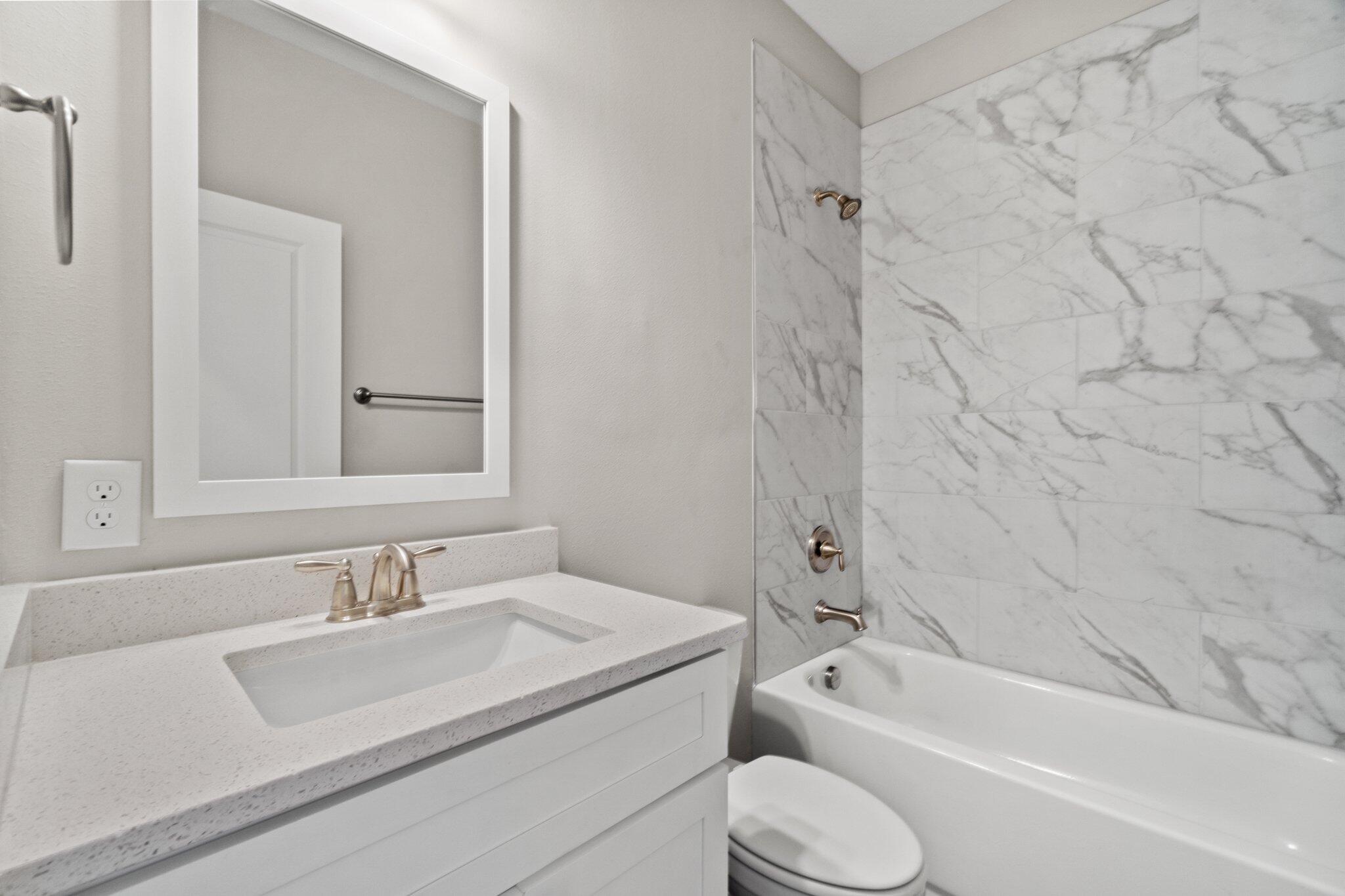 VERANDAS AT FREEPORT - Residential Lease