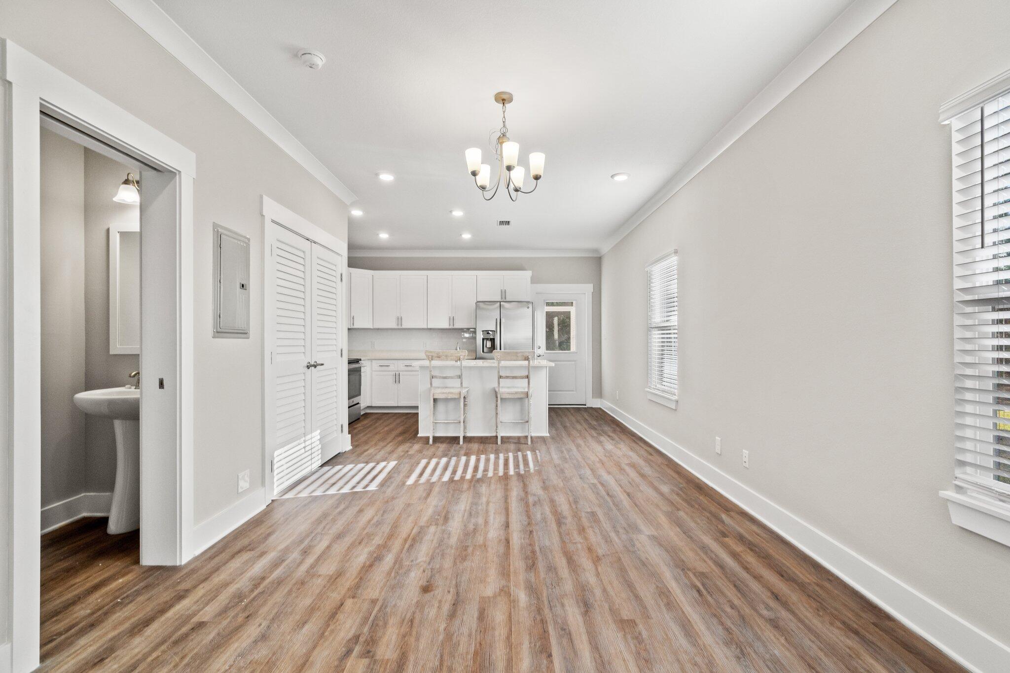 VERANDAS AT FREEPORT - Residential Lease