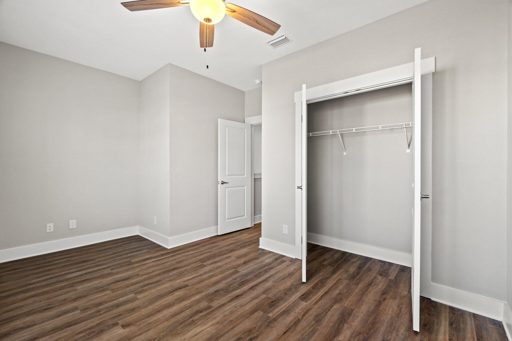 VERANDAS AT FREEPORT - Residential Lease