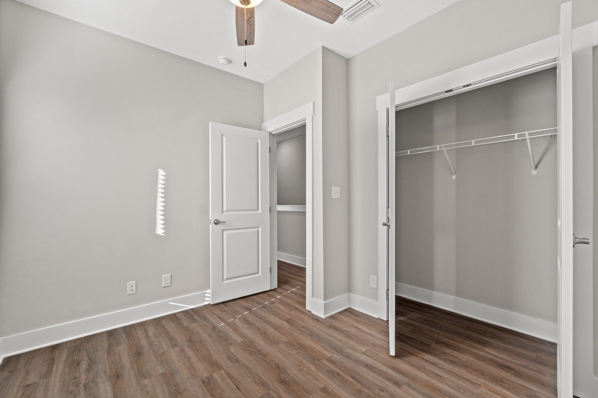 VERANDAS AT FREEPORT - Residential Lease