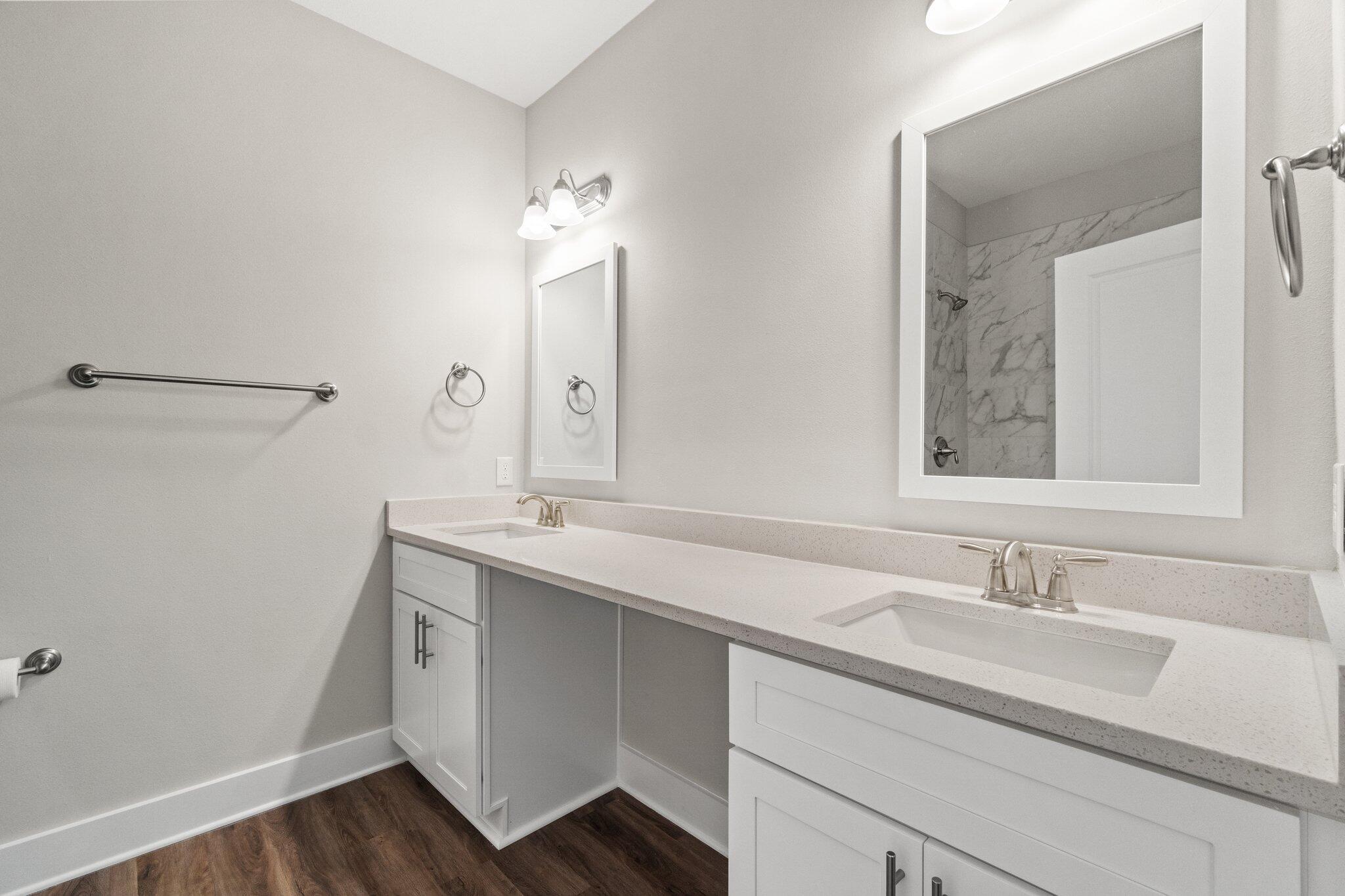 VERANDAS AT FREEPORT - Residential Lease