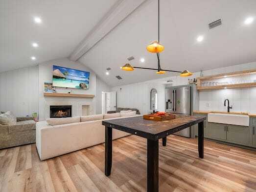 OAKWOOD HILLS - Residential