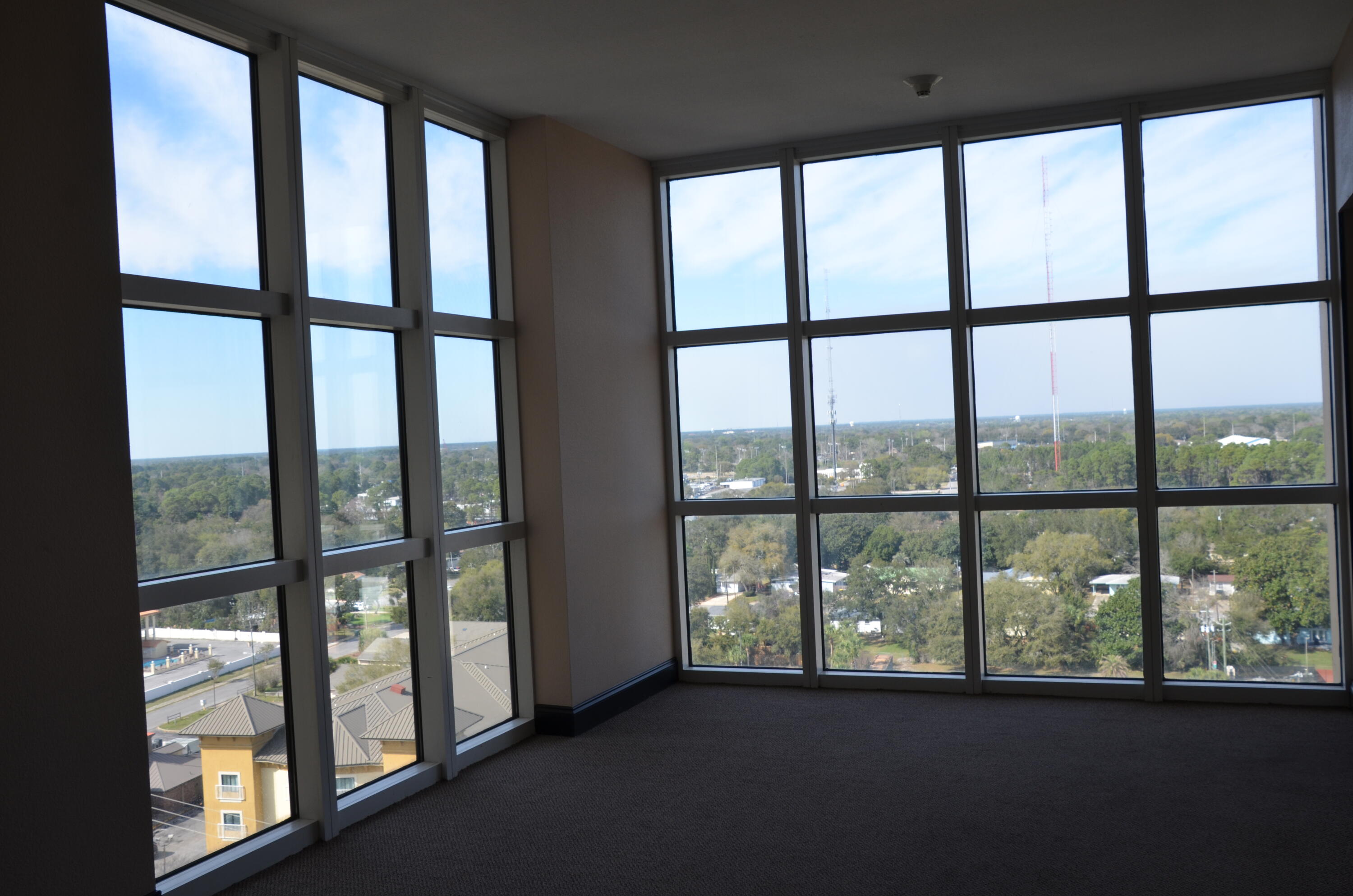 PRESIDIO YACHT CLUB - Residential