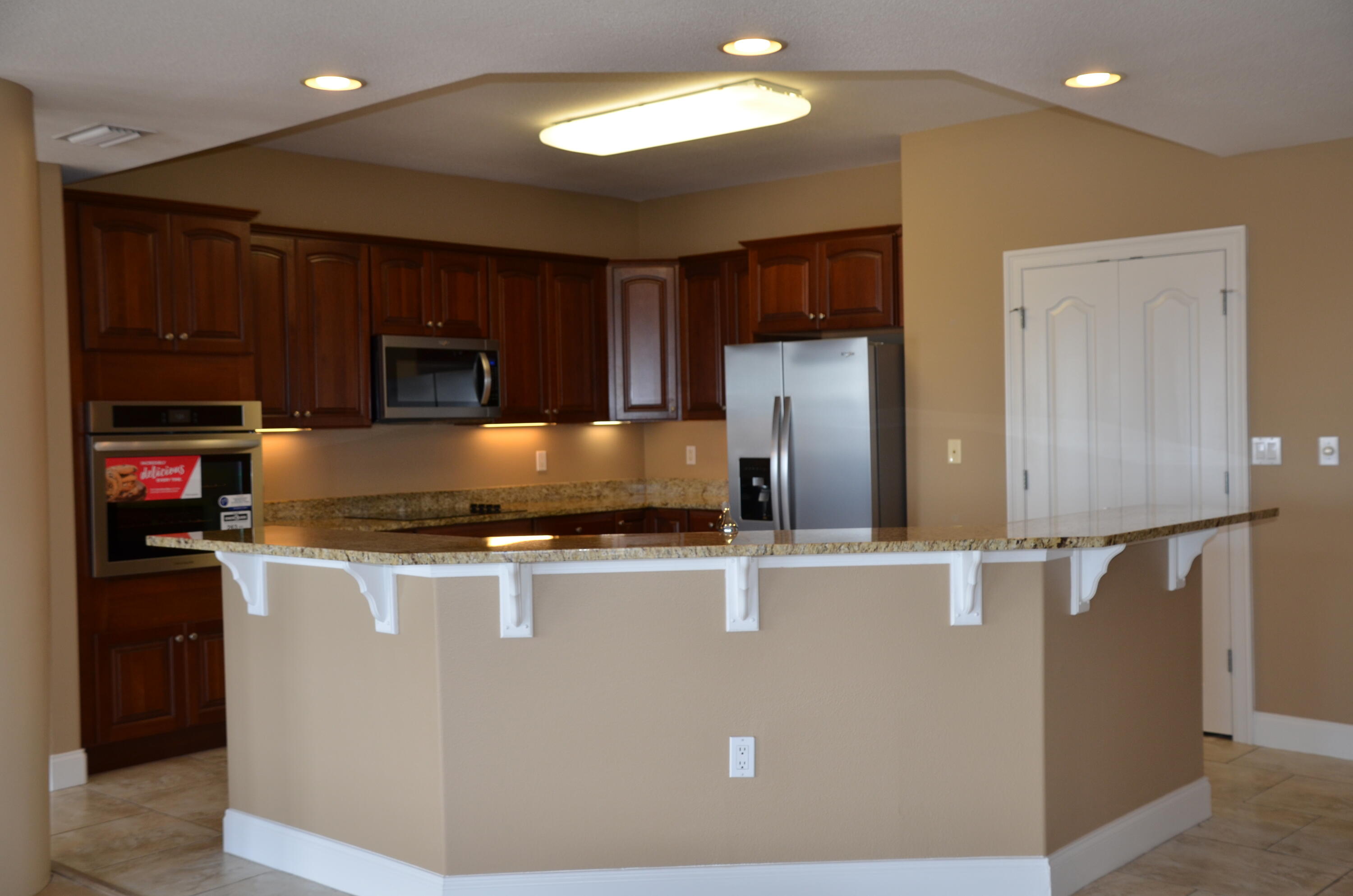 PRESIDIO YACHT CLUB - Residential