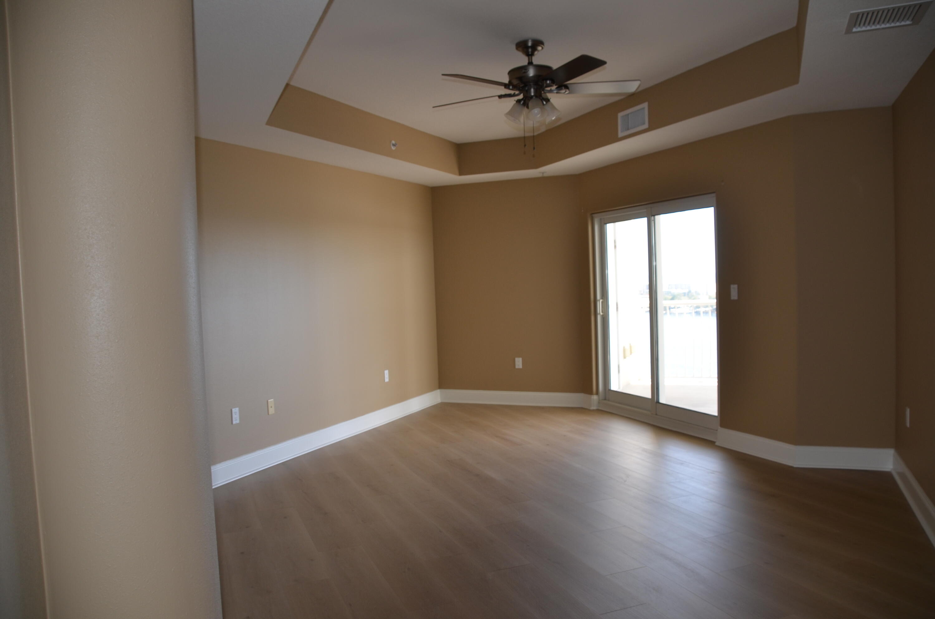 PRESIDIO YACHT CLUB - Residential