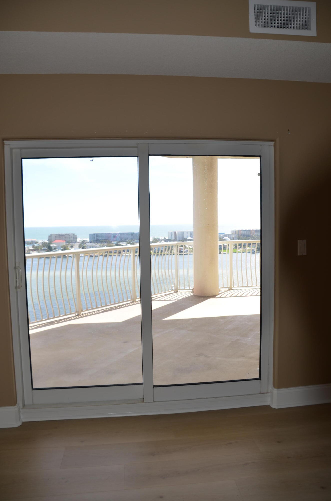 PRESIDIO YACHT CLUB - Residential