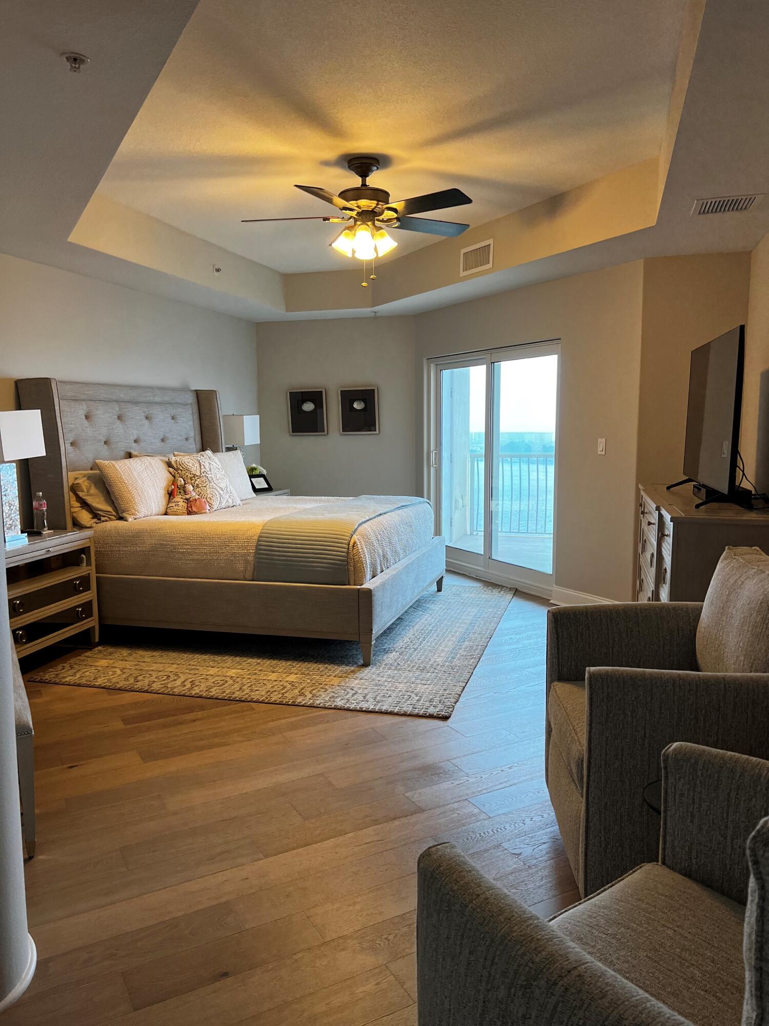 PRESIDIO YACHT CLUB - Residential