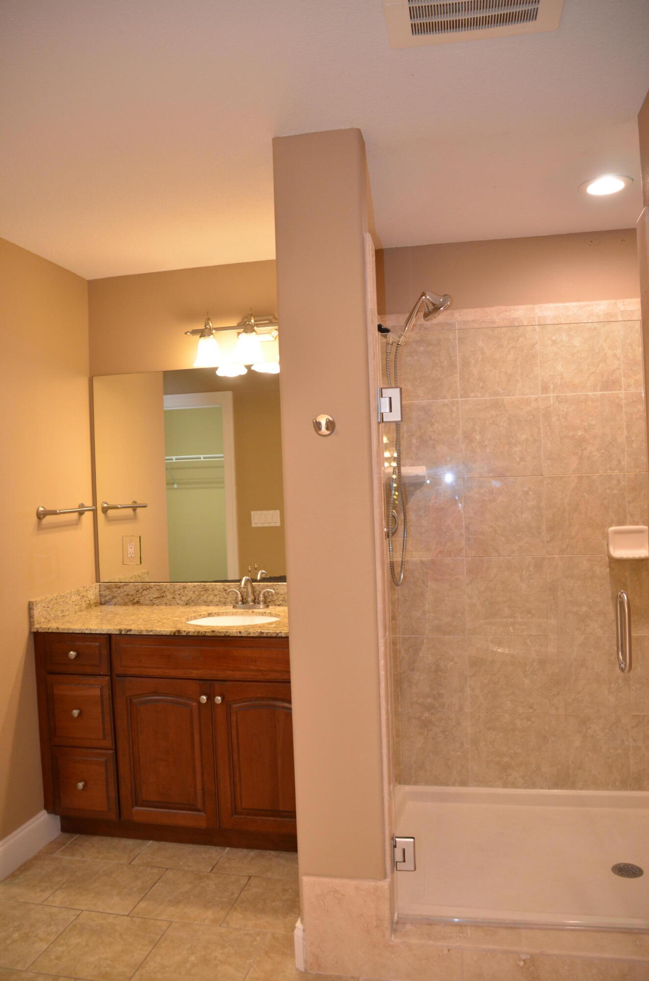 PRESIDIO YACHT CLUB - Residential