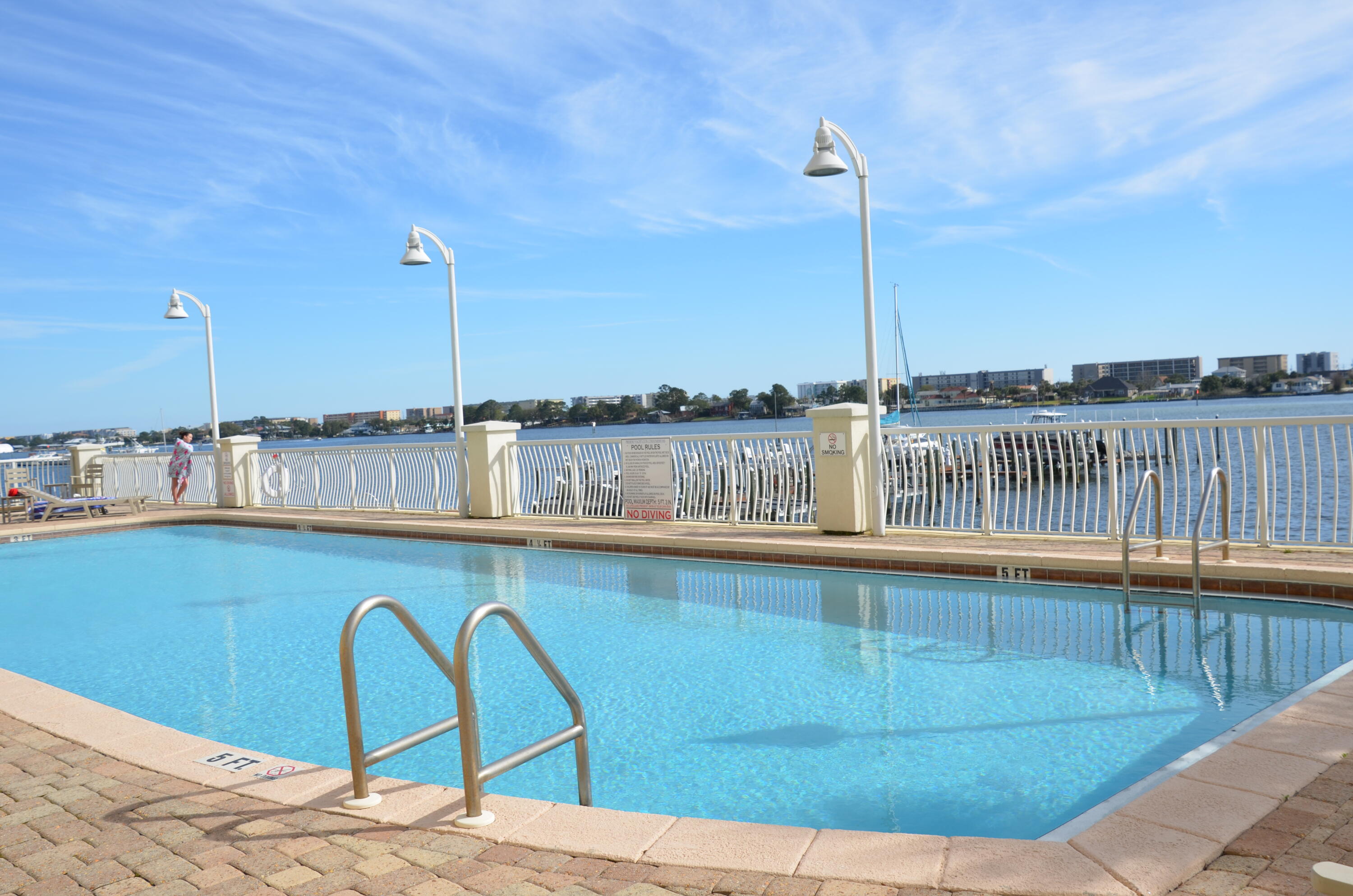 PRESIDIO YACHT CLUB - Residential