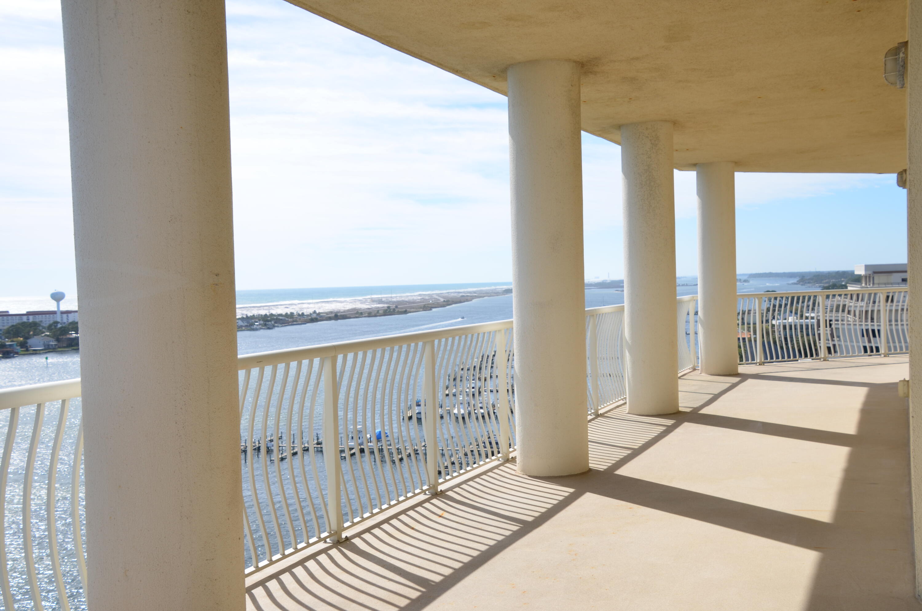 PRESIDIO YACHT CLUB - Residential