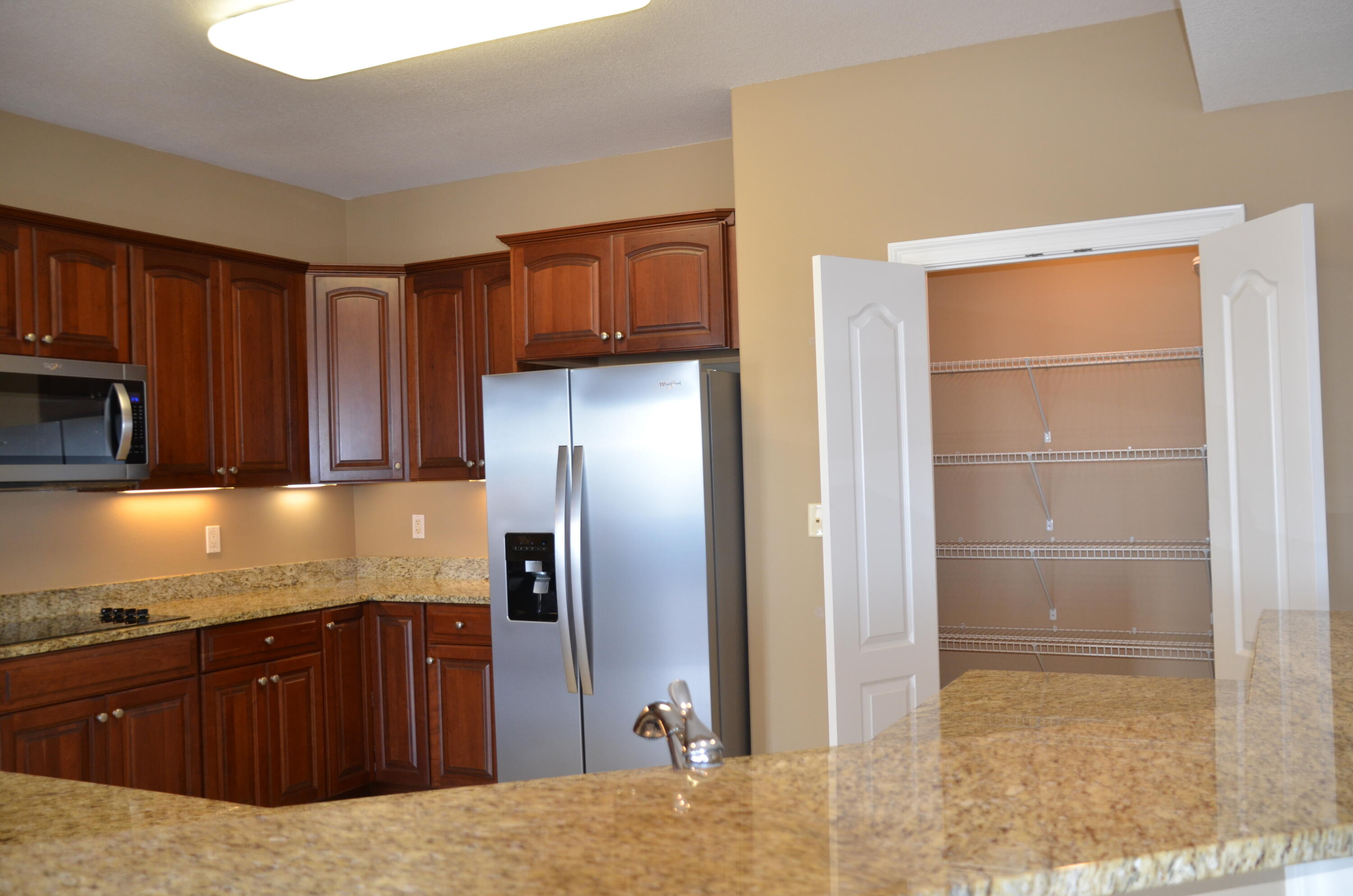 PRESIDIO YACHT CLUB - Residential