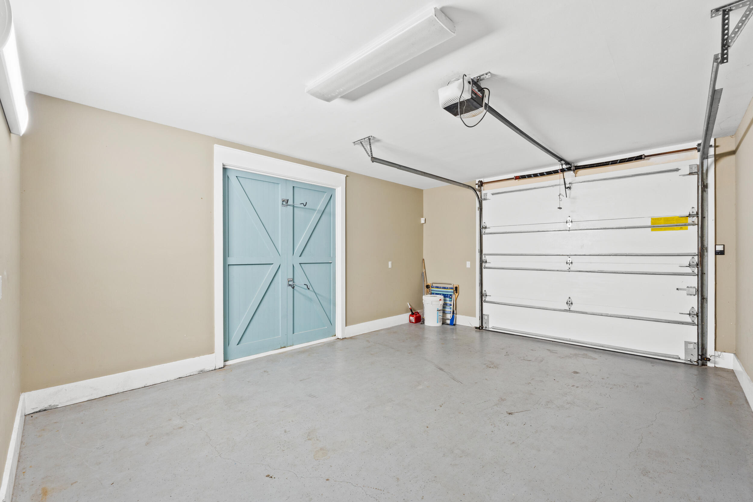 FRANGISTA BEACH 1ST ADDN - Residential