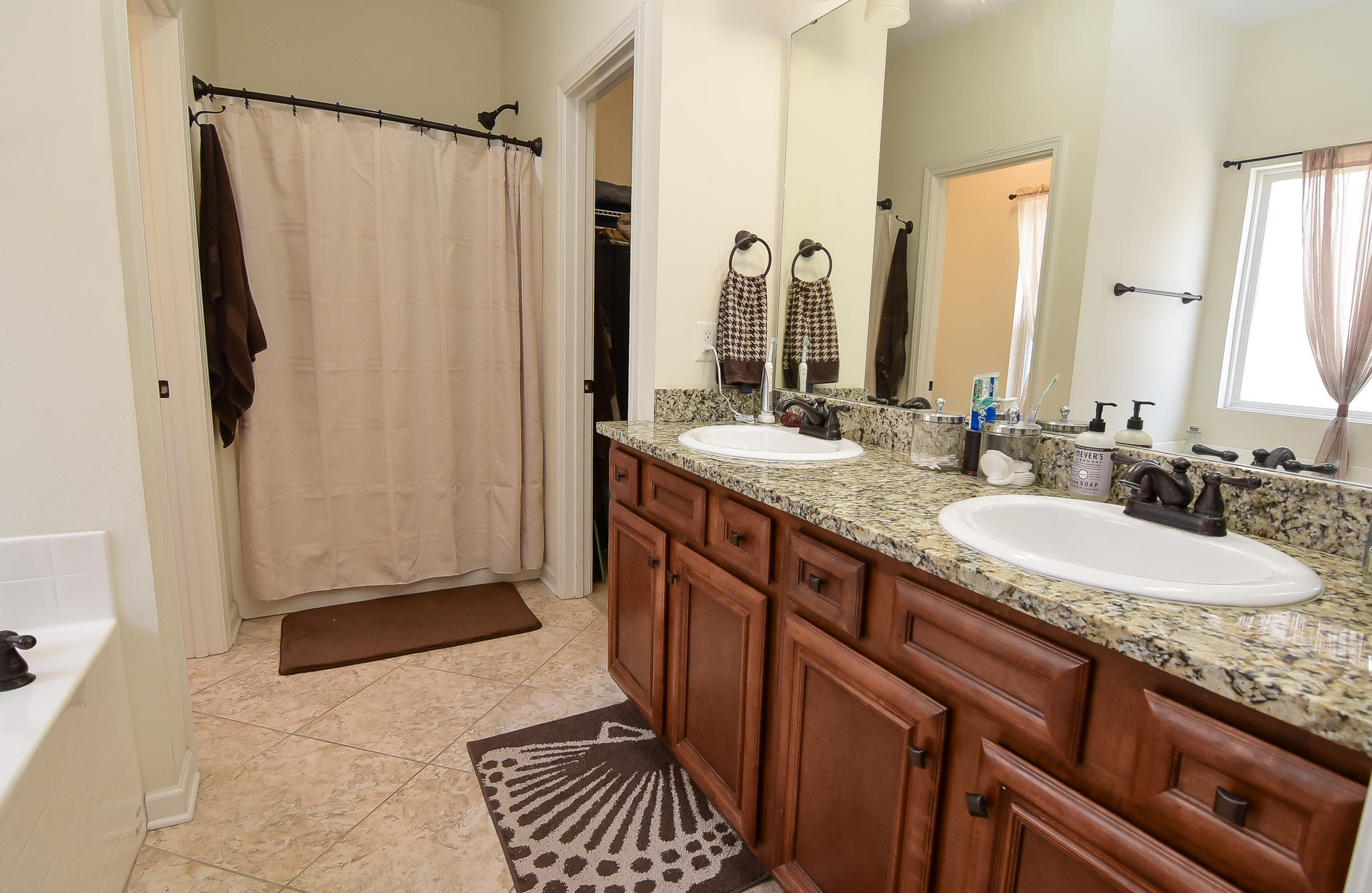 SHADOW PINES - Residential