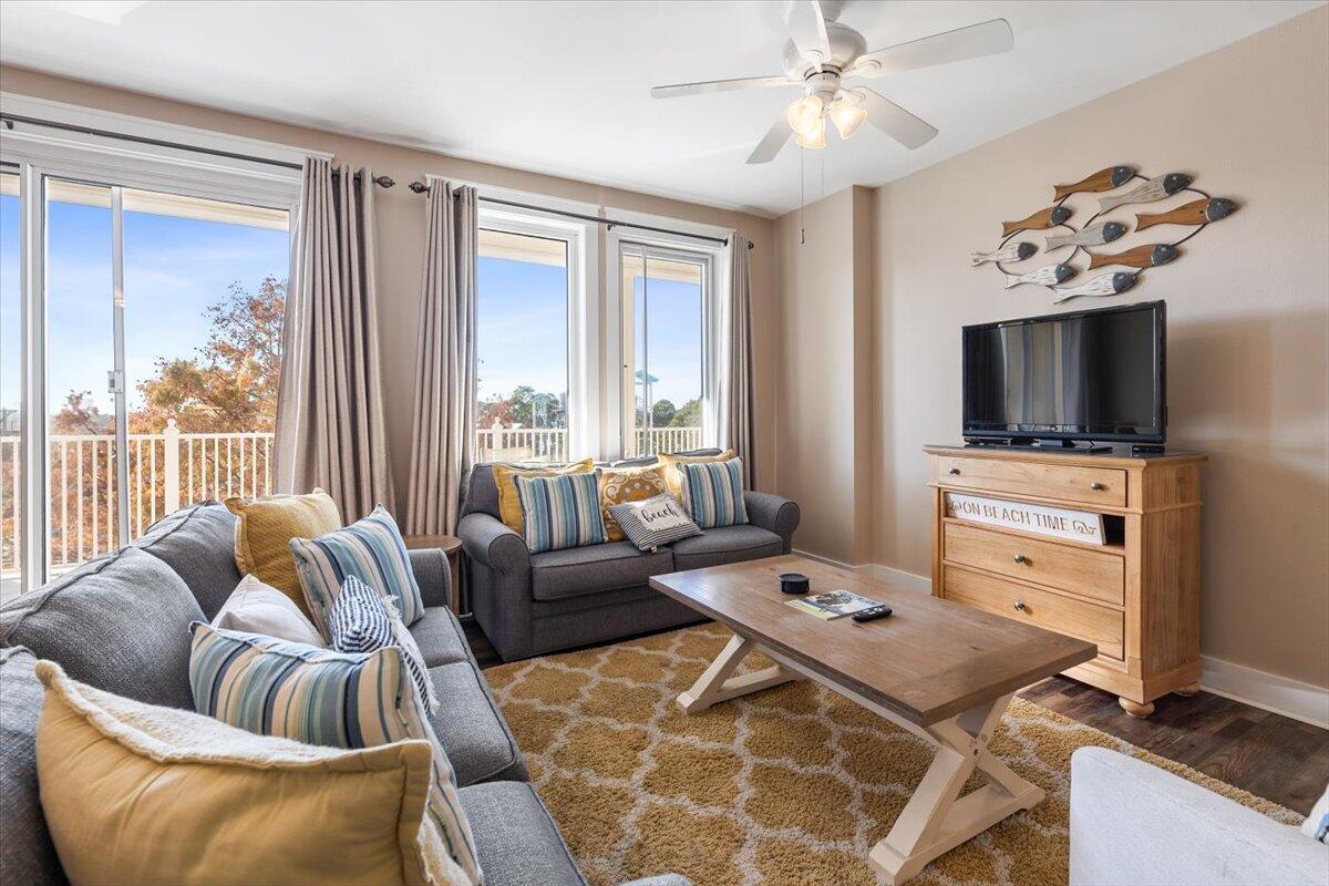 OBSERVATION POINT SOUTH - Residential