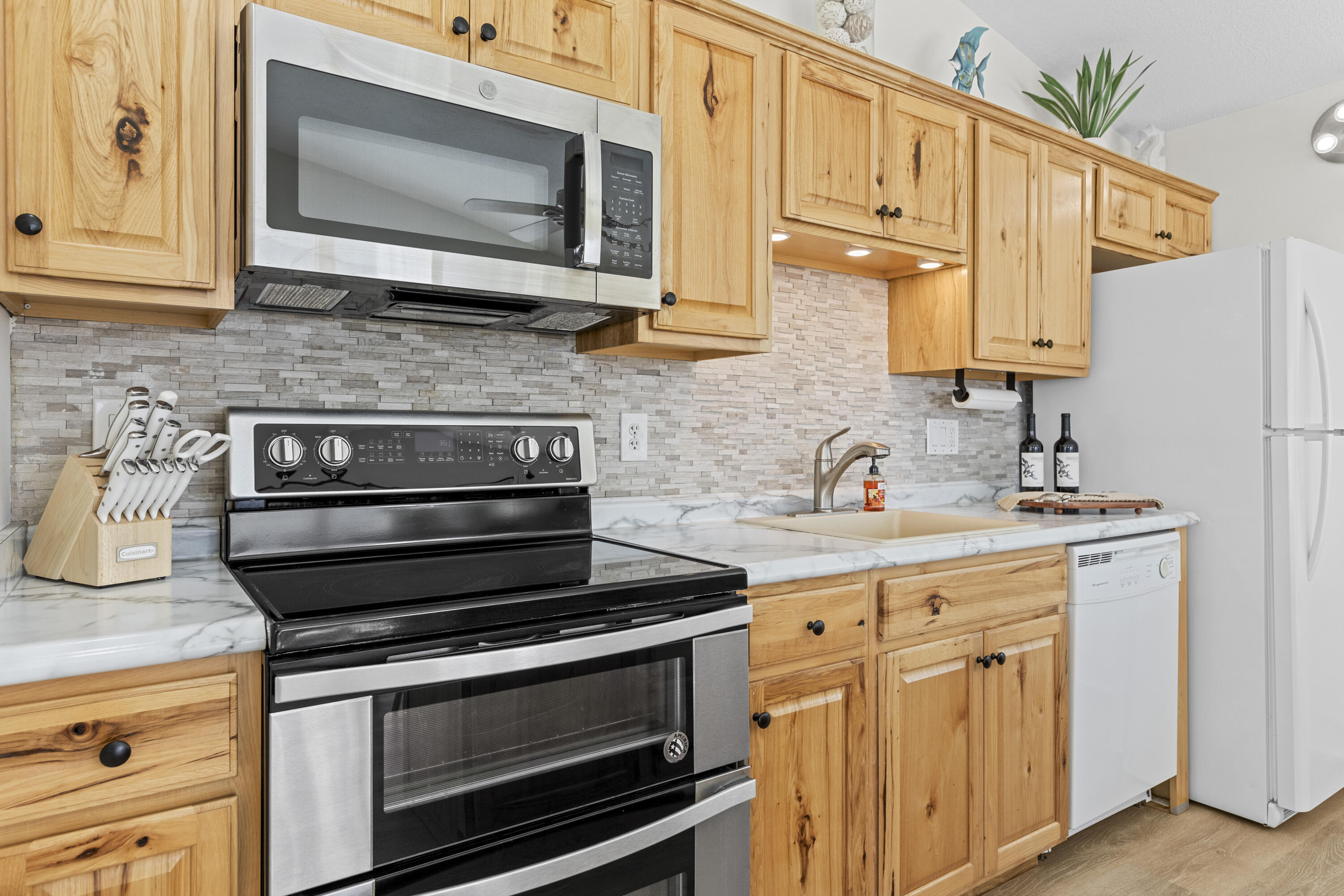 EAST PASS T/H 2 - Residential Lease