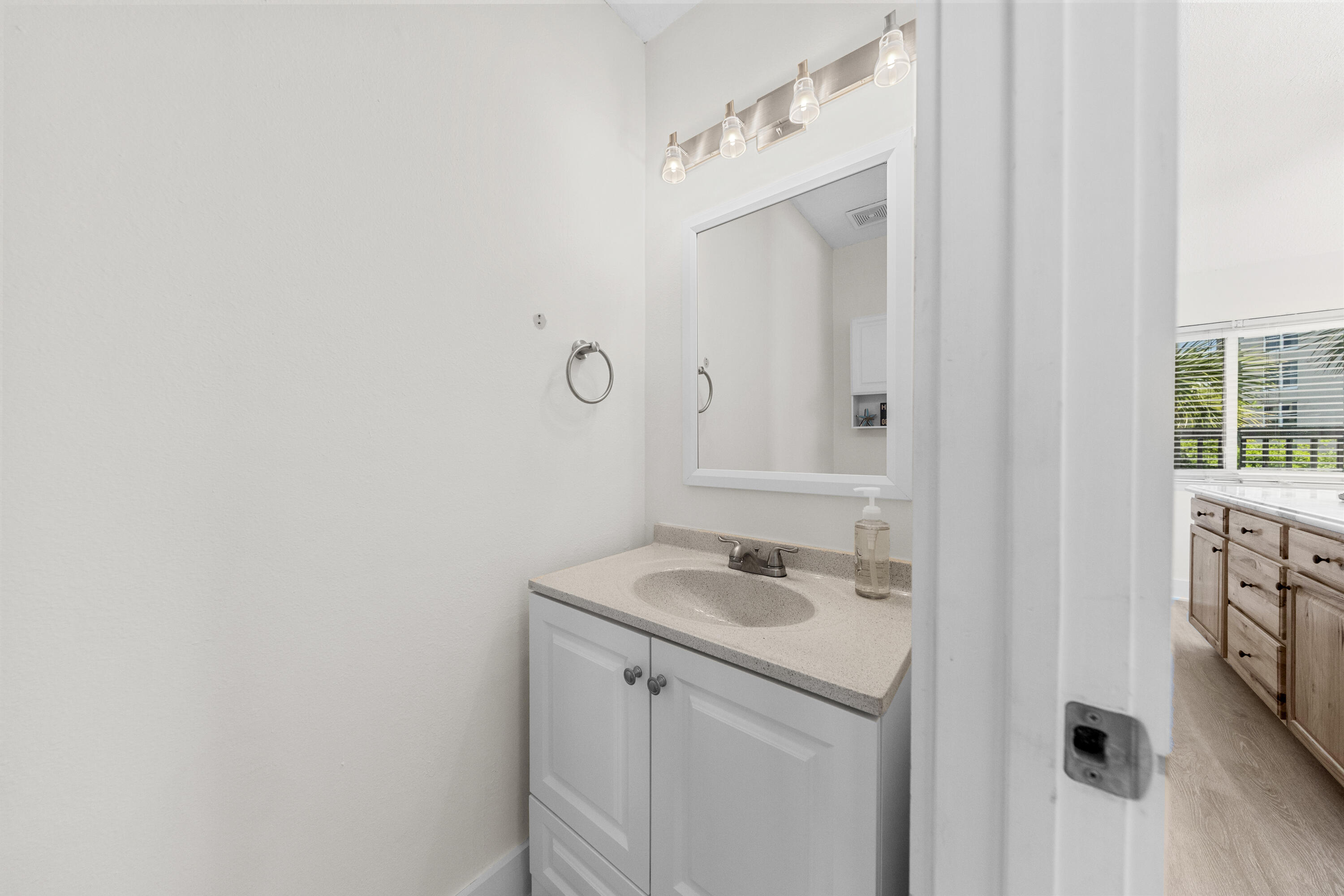 EAST PASS T/H 2 - Residential Lease