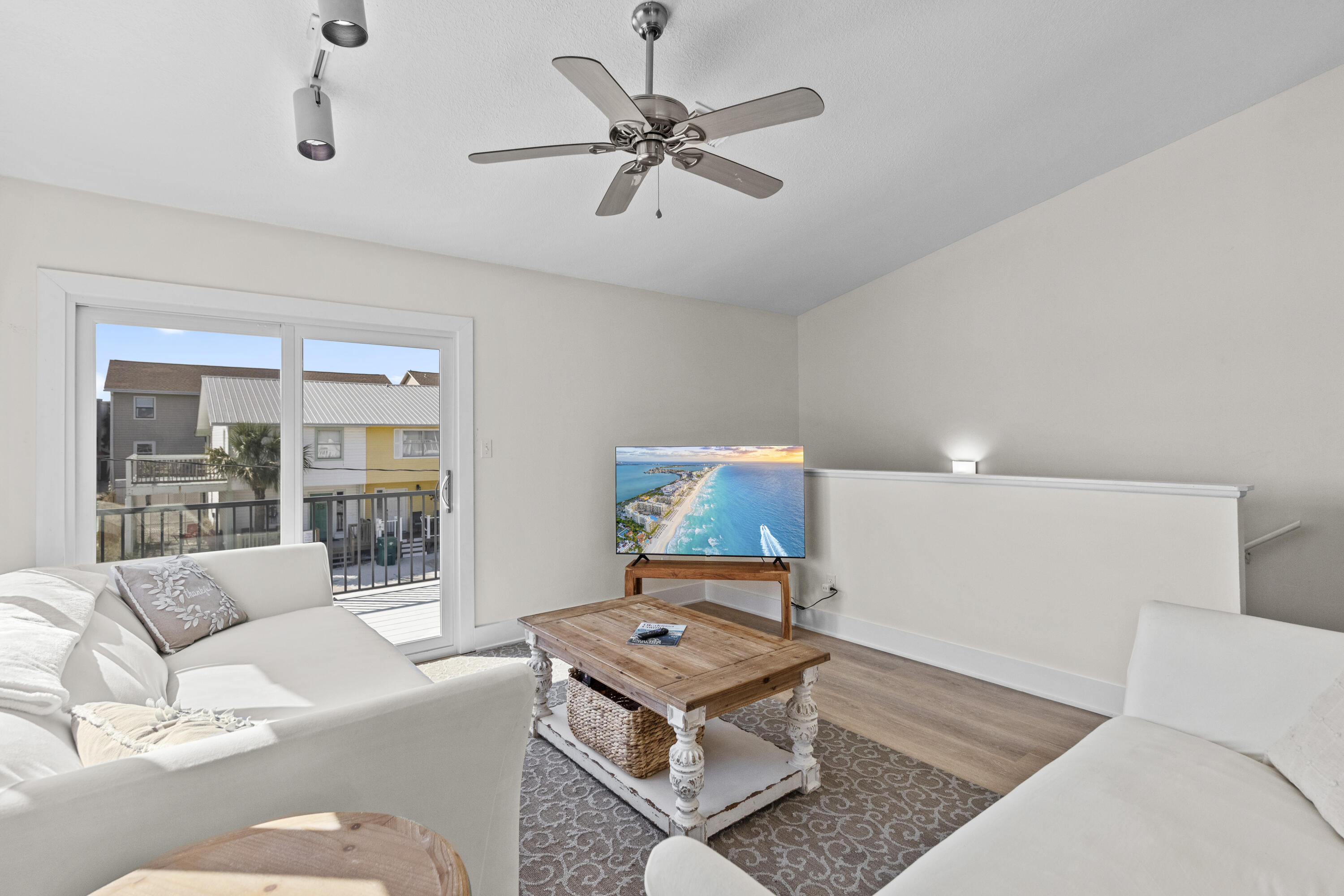 EAST PASS T/H 2 - Residential Lease